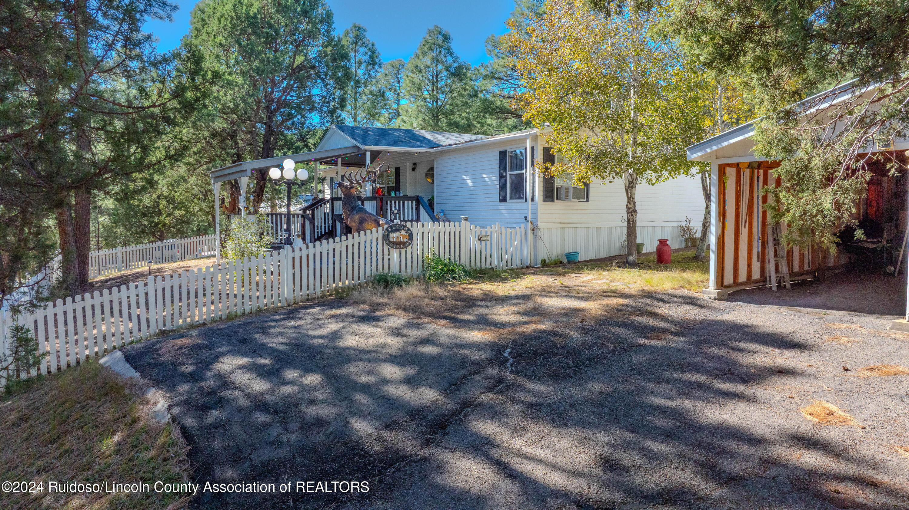 405 College Drive, Ruidoso, New Mexico image 1