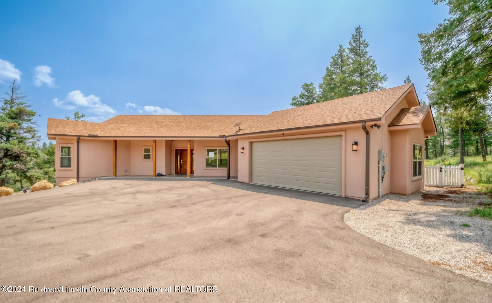 105 Lakeview Court, Ruidoso, New Mexico image 2