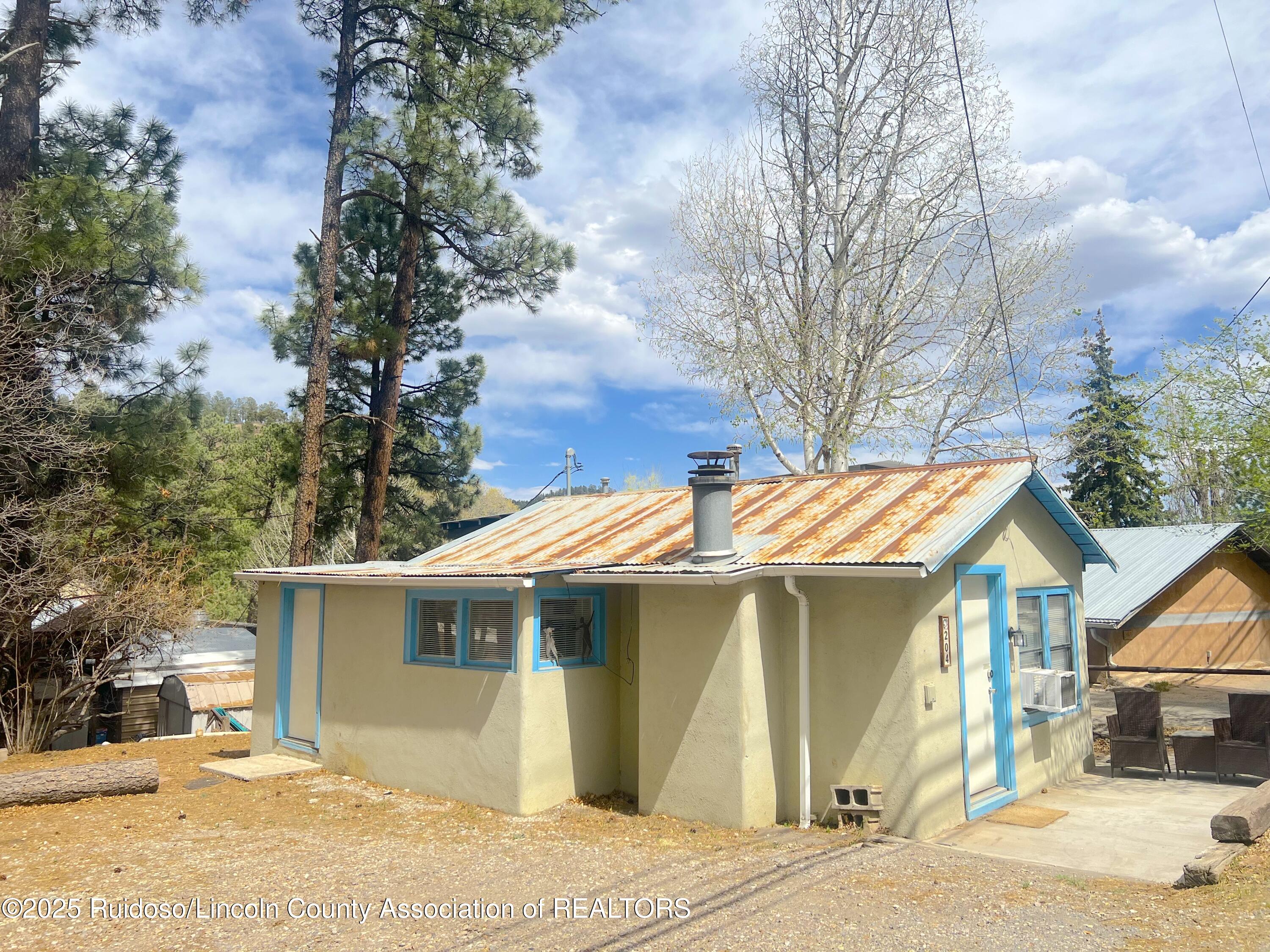 204 Wingfield Street, Ruidoso, New Mexico image 1