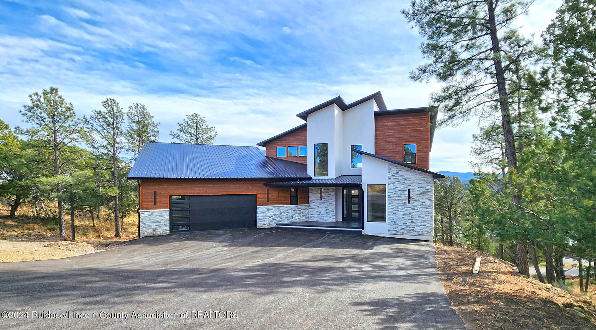 221 Mountain High Circle, Ruidoso, New Mexico image 2