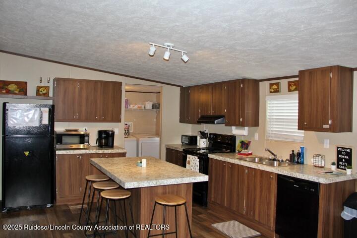 Ruidoso, New Mexico 88345, United States, 4 Bedrooms Bedrooms, ,2 BathroomsBathrooms,Residential,Active,202955