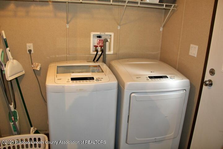 Ruidoso, New Mexico 88345, United States, 4 Bedrooms Bedrooms, ,2 BathroomsBathrooms,Residential,Active,202955