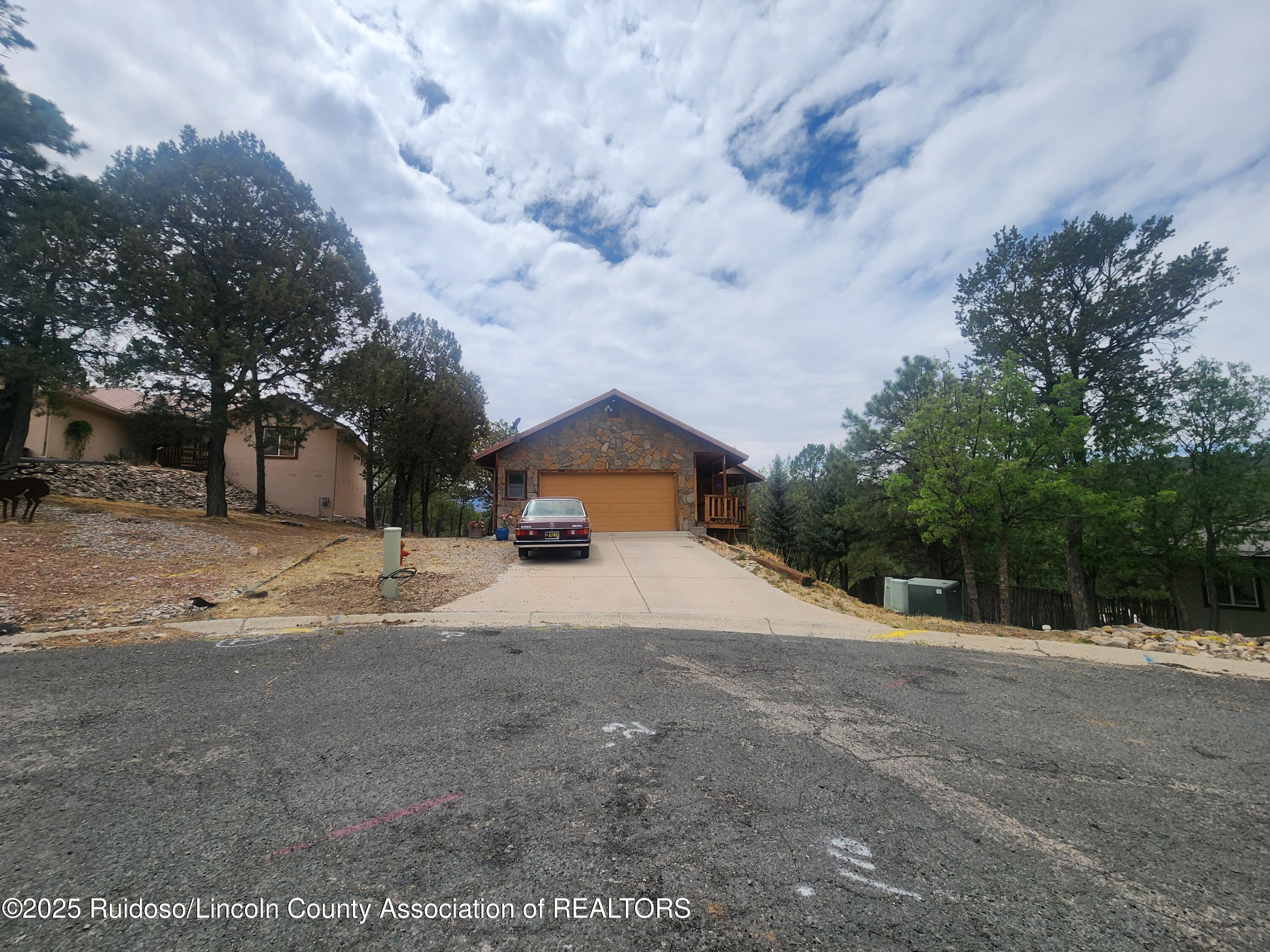 112 Pat Willingham Court, Ruidoso, New Mexico image 2