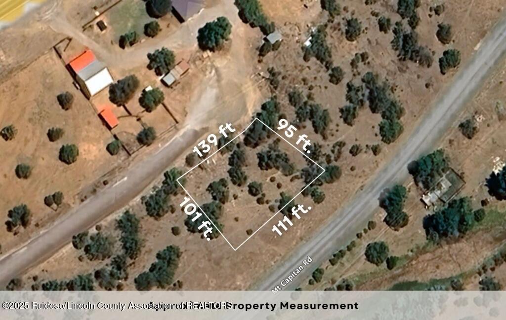 560 Little Smokey Road, Capitan, New Mexico image 2