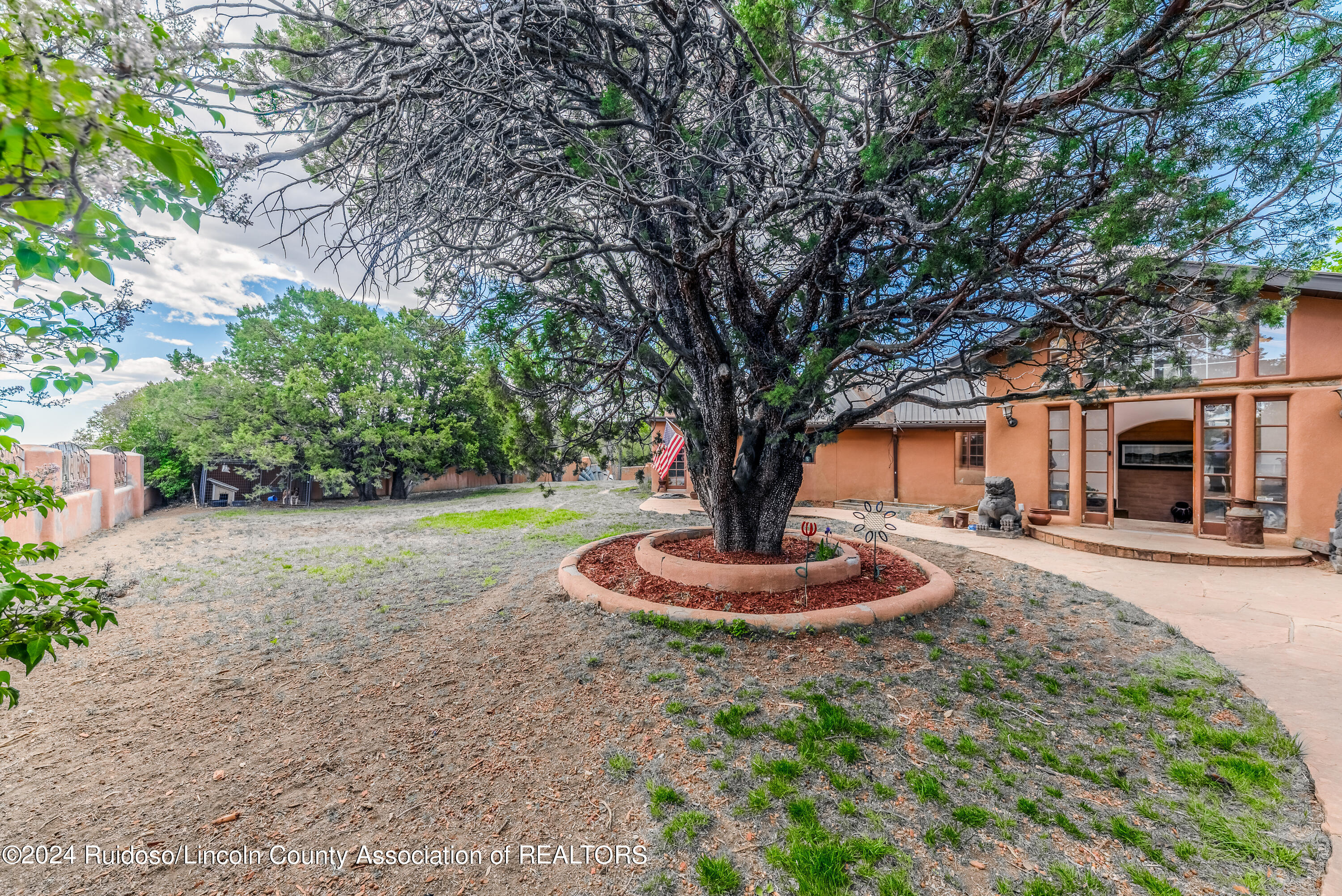 231 Cedar Crest Road, Nogal, New Mexico image 6