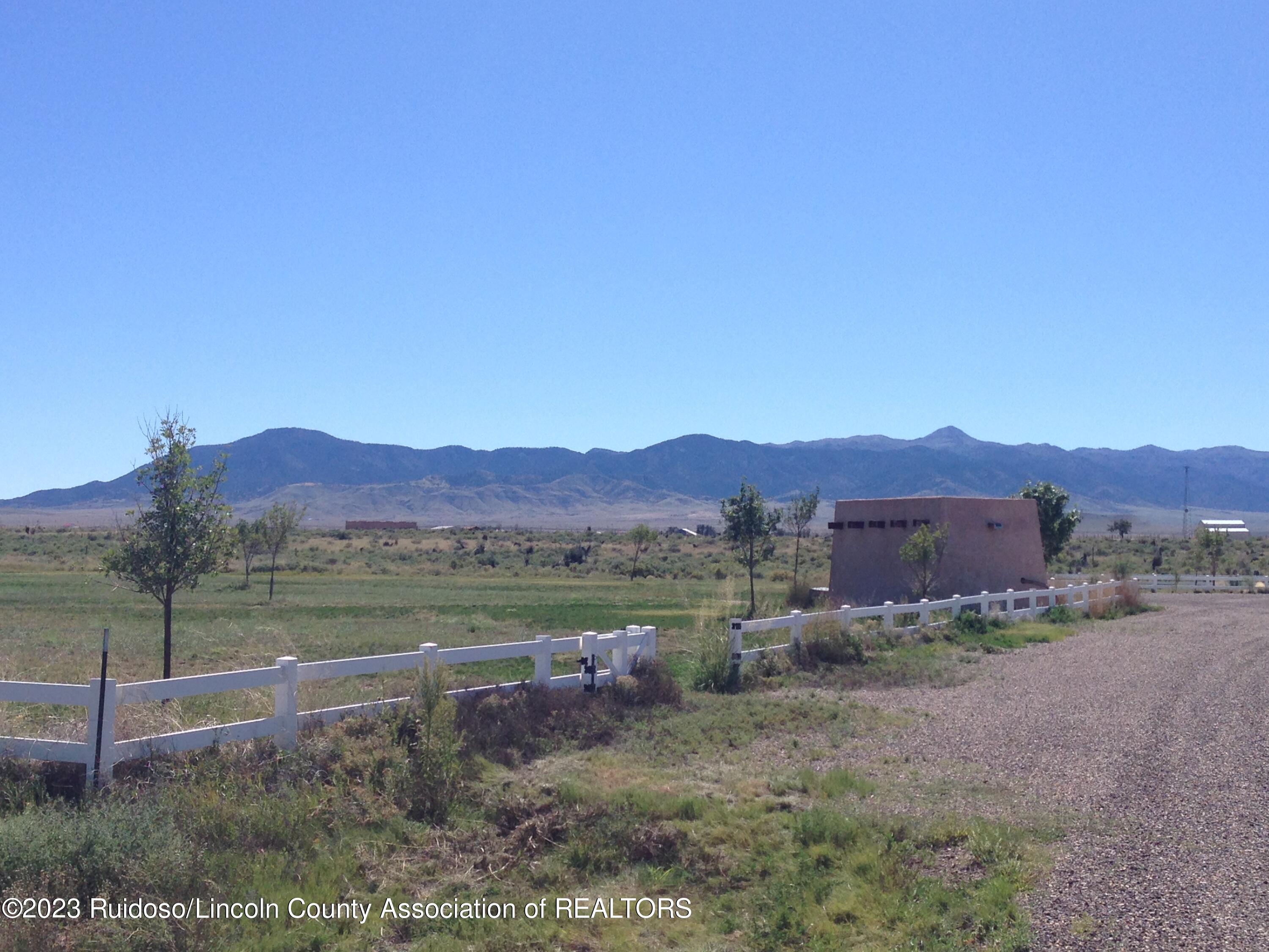 218 Calico Road, Carrizozo, New Mexico image 5