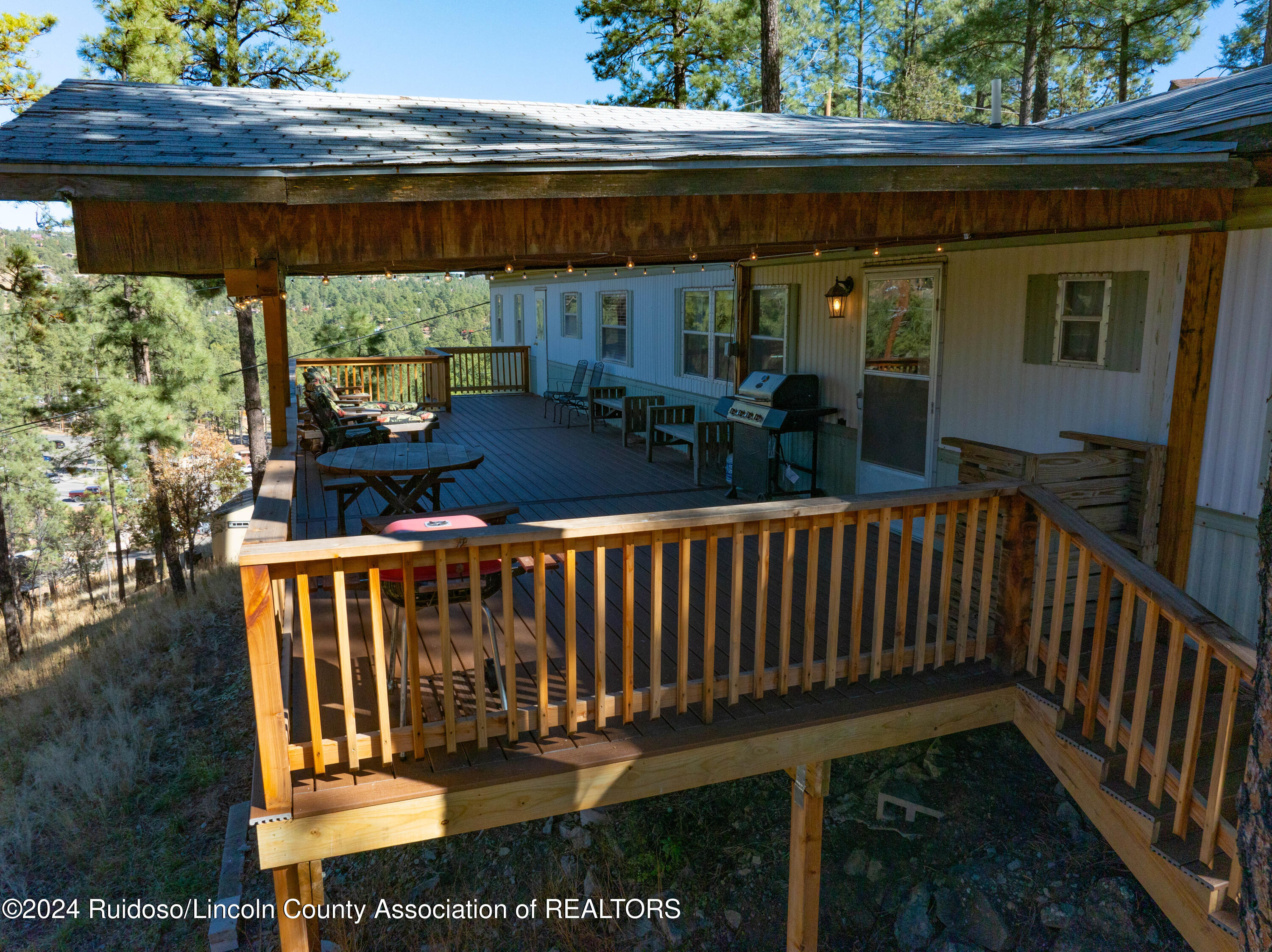 109 Queen Aire Ct Court, Ruidoso, New Mexico image 1