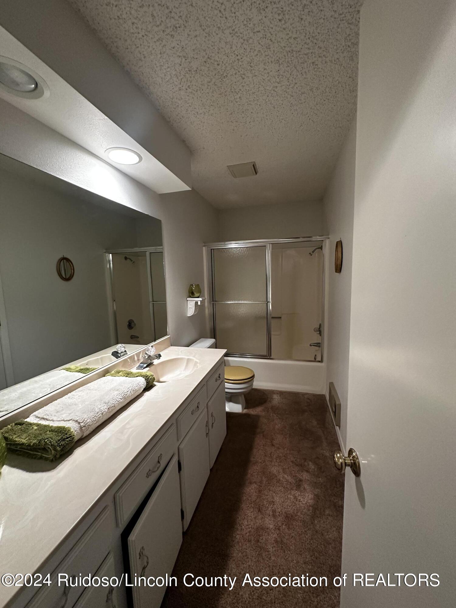 Ruidoso, New Mexico 88345, United States, 3 Bedrooms Bedrooms, ,3 BathroomsBathrooms,Residential,Pending,67846