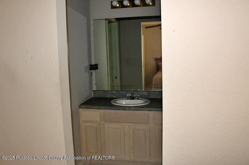 Ruidoso, New Mexico 88345, United States, 2 Bedrooms Bedrooms, ,2 BathroomsBathrooms,Residential,Active,80475