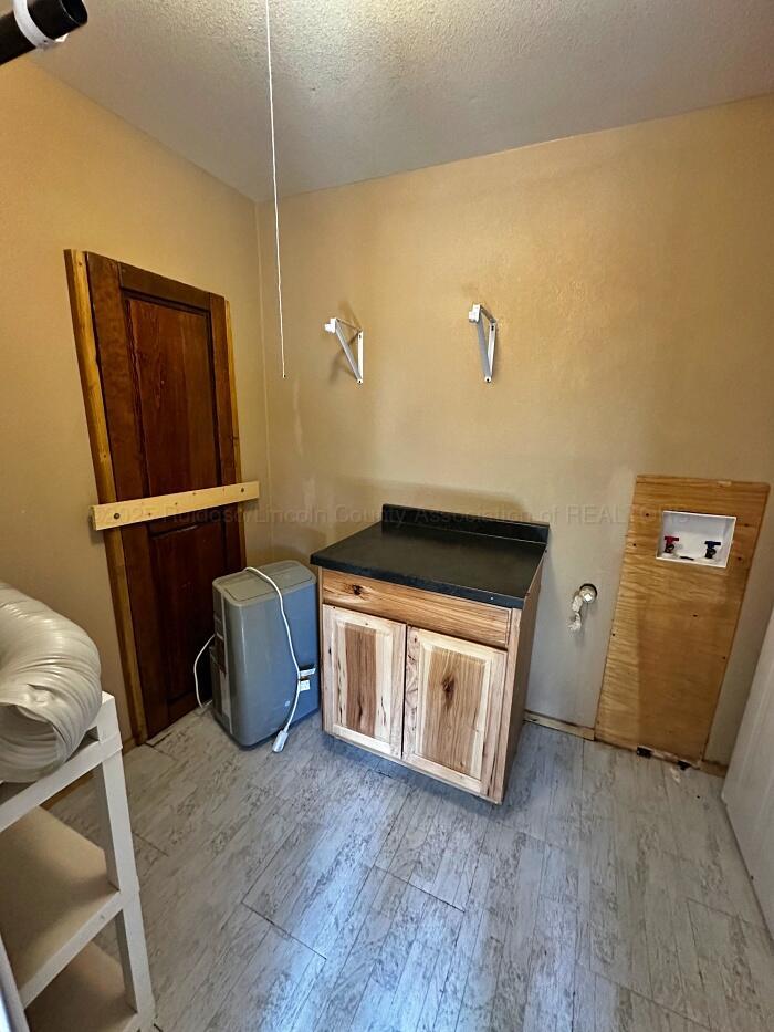 Ruidoso Downs, New Mexico 88346, United States, 6 Bedrooms Bedrooms, ,3 BathroomsBathrooms,Residential,Active,9190