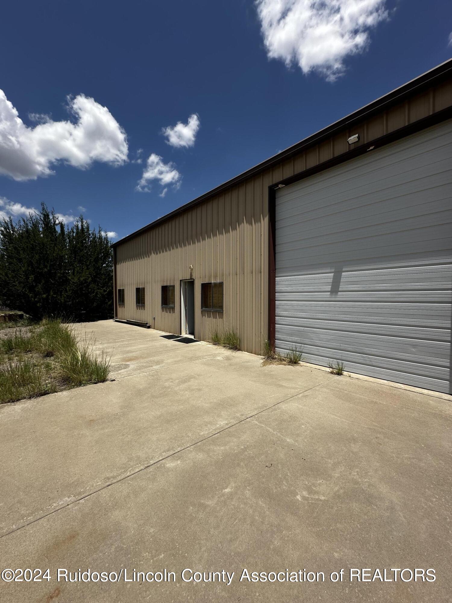 Arabela, New Mexico 88351, United States, 2 Bedrooms Bedrooms, ,3 BathroomsBathrooms,Residential,Pending,51948