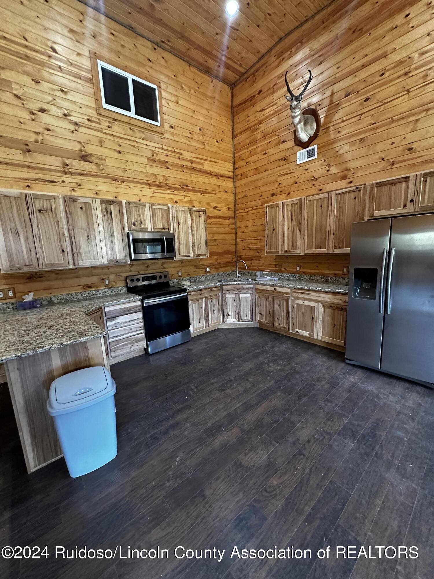 Arabela, New Mexico 88351, United States, 2 Bedrooms Bedrooms, ,3 BathroomsBathrooms,Residential,Pending,51948