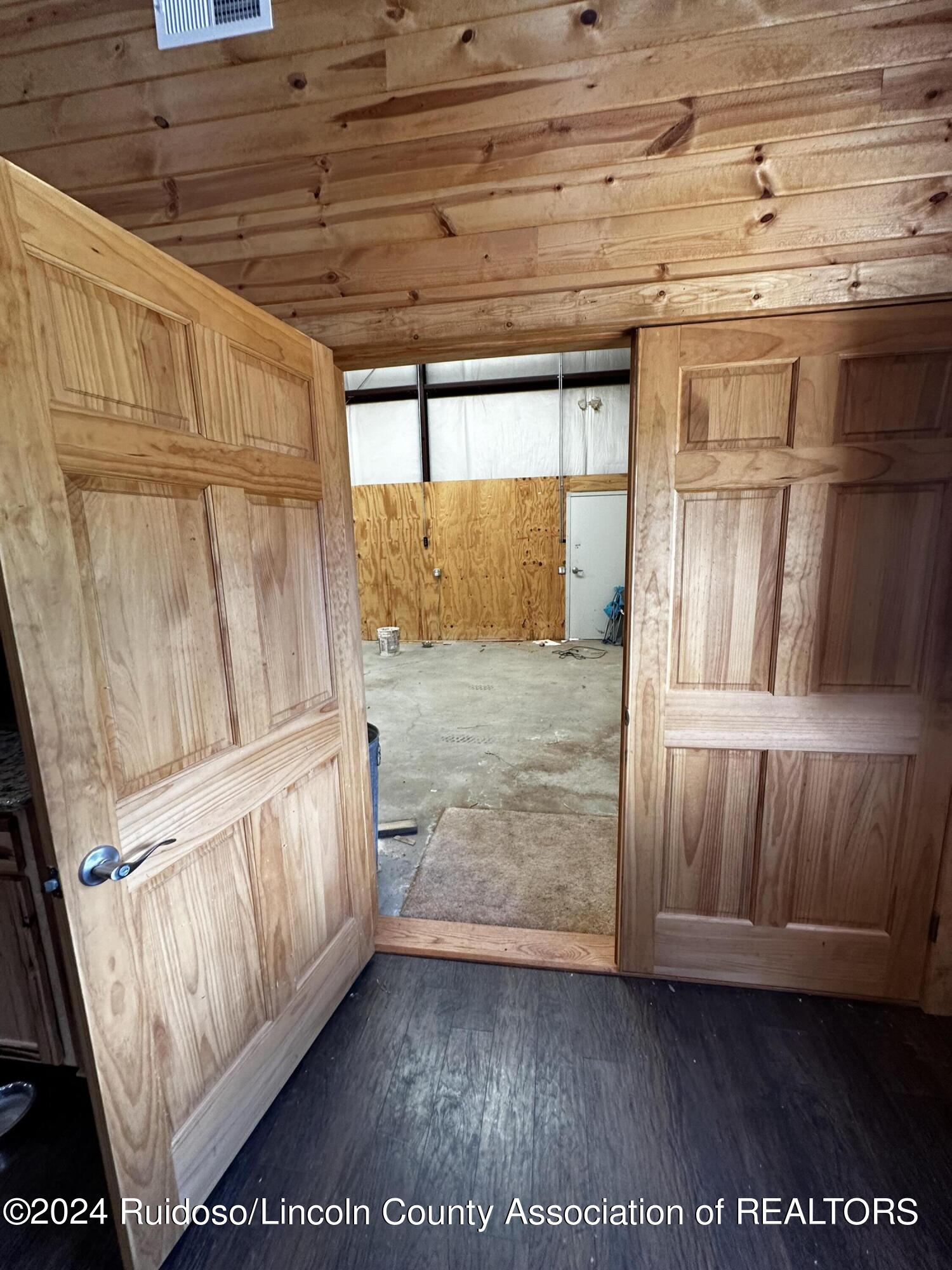 Arabela, New Mexico 88351, United States, 2 Bedrooms Bedrooms, ,3 BathroomsBathrooms,Residential,Pending,51948