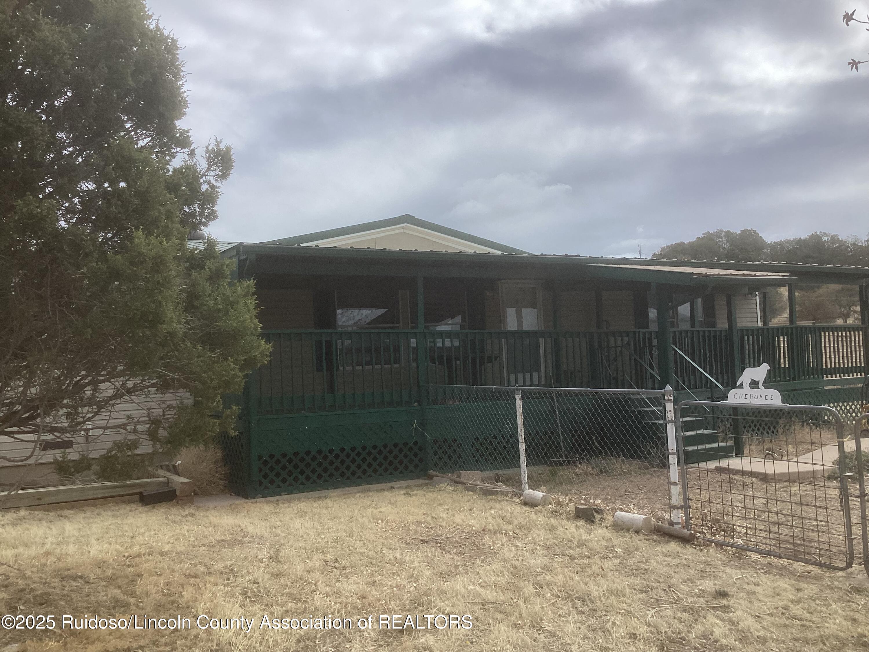 102 Crest View Road, Capitan, New Mexico image 1