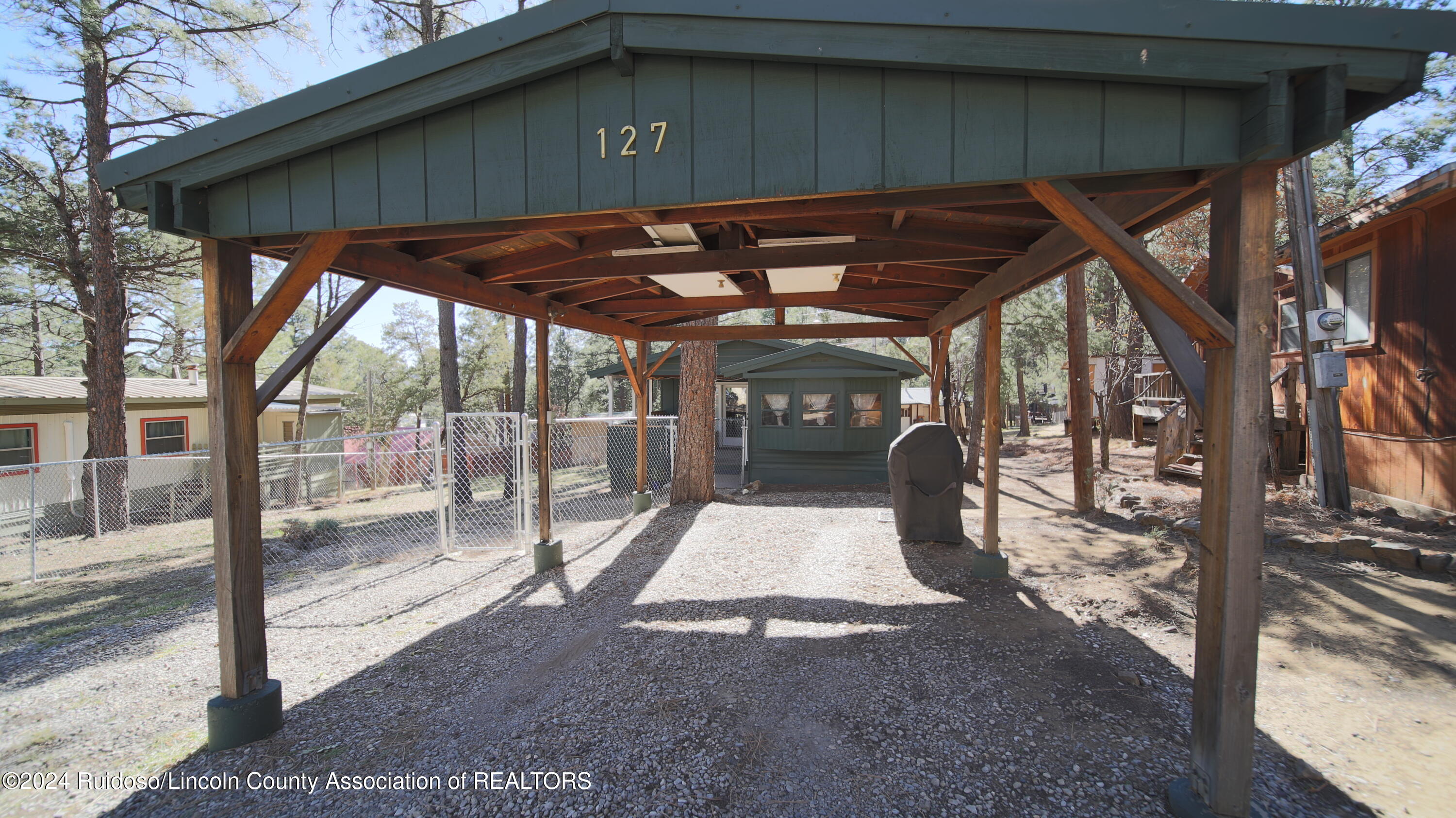 127 Cedar Place, Ruidoso, New Mexico image 1