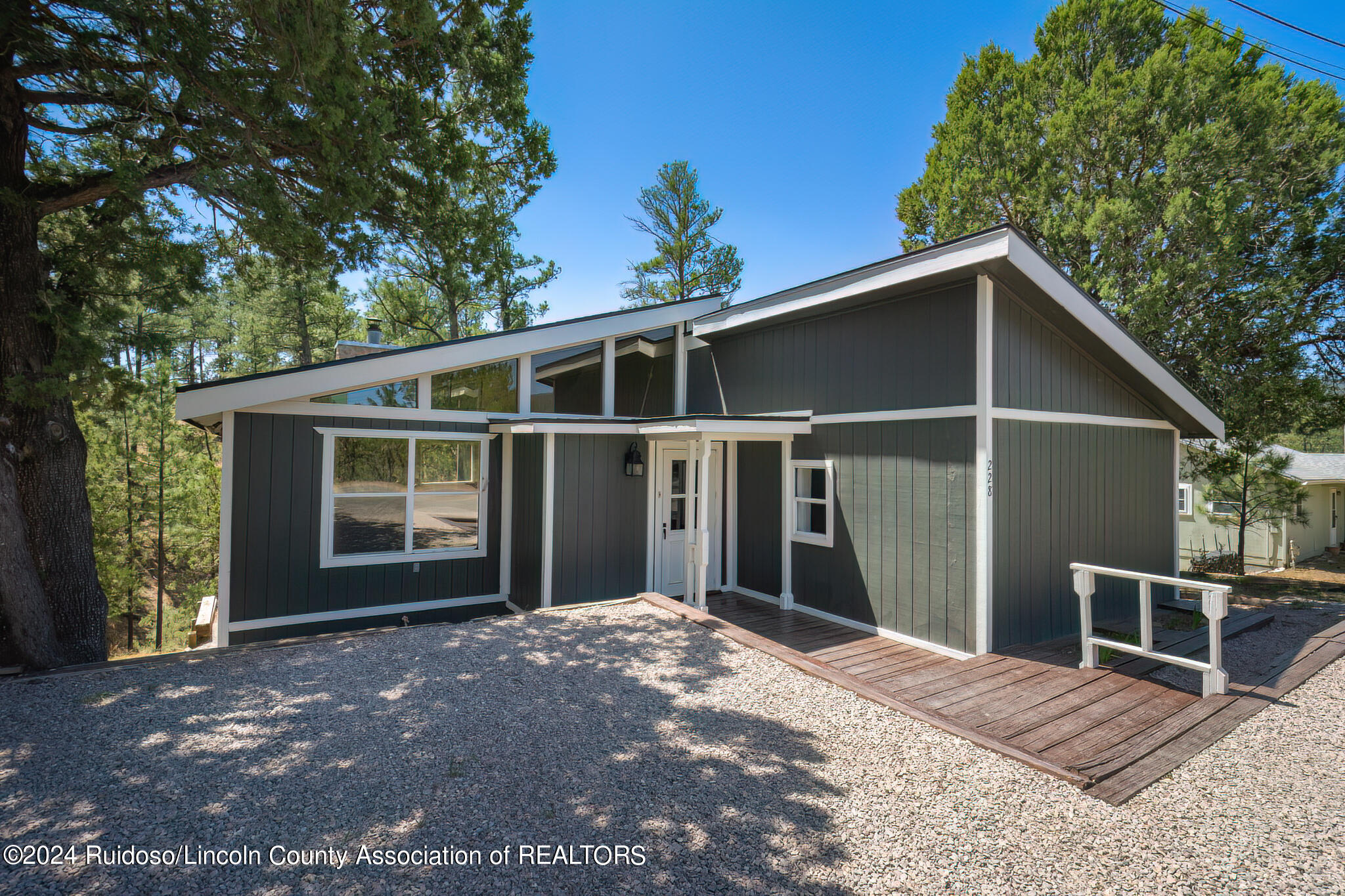 228 Maple Drive, Ruidoso, New Mexico image 2