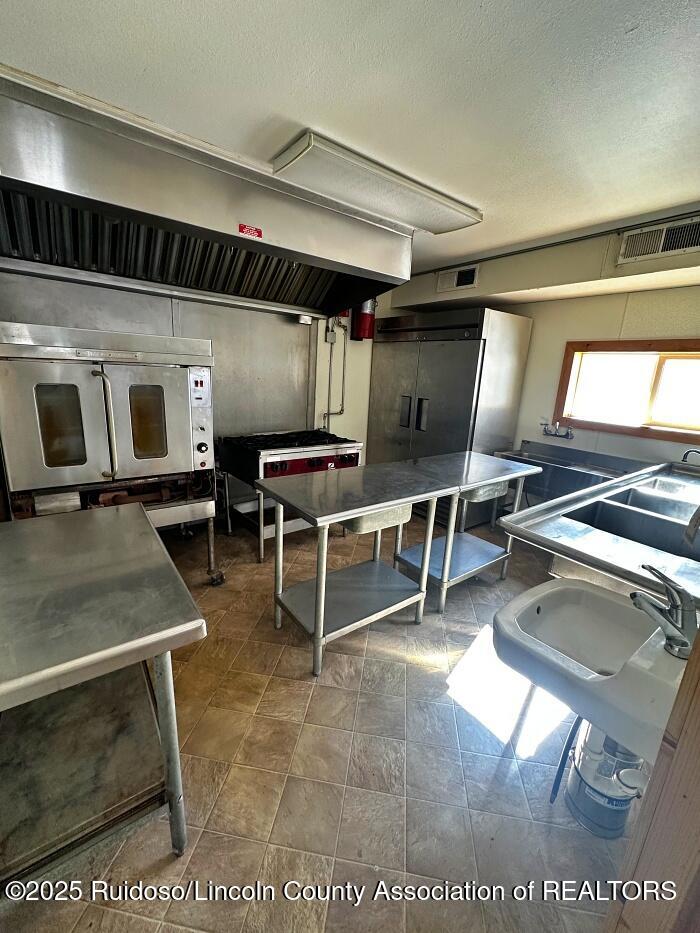 Ruidoso, New Mexico 88345, United States, ,1 BathroomBathrooms,Commercial,Active,19522