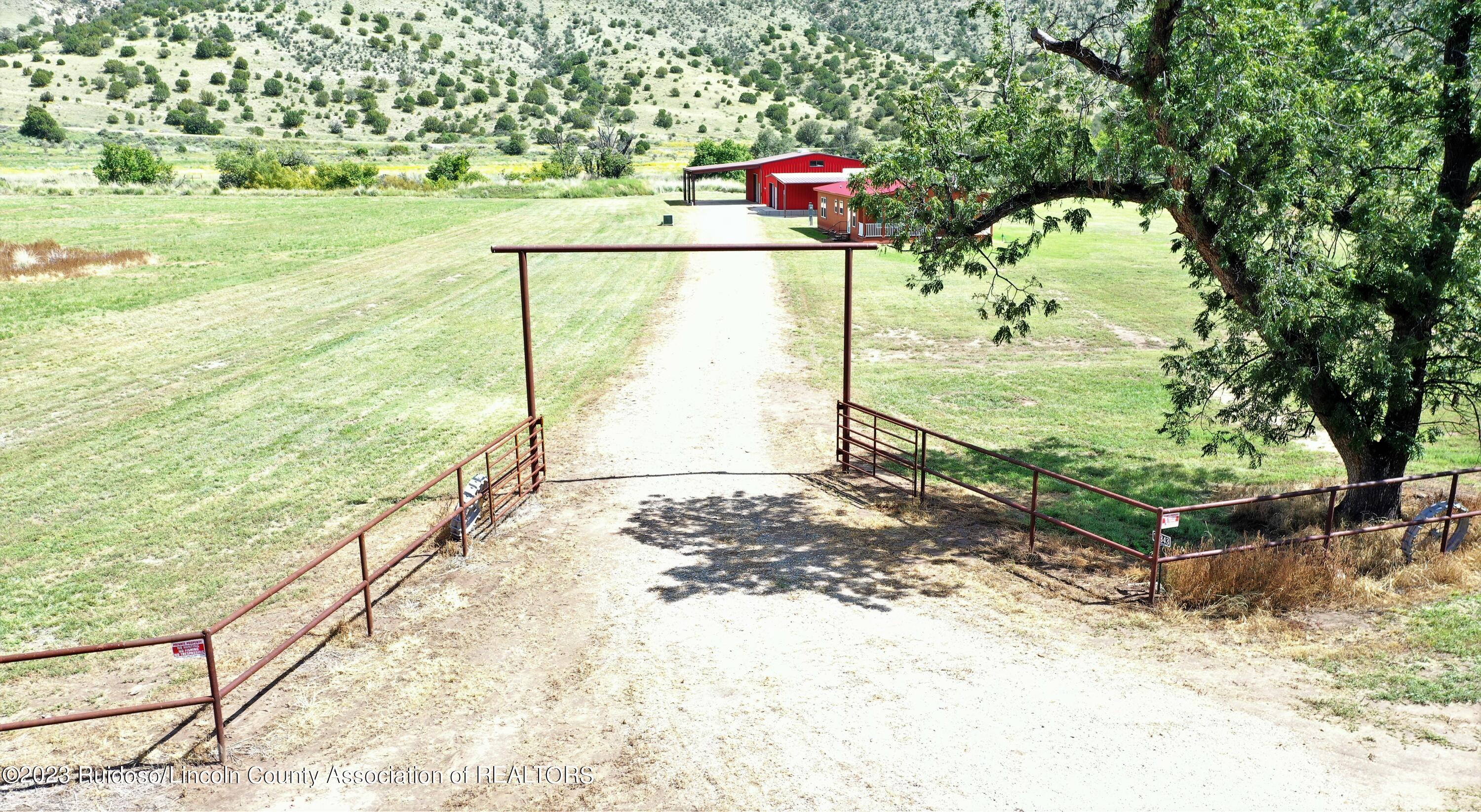 10343 Los Chozas Trail, Hondo, New Mexico image 1