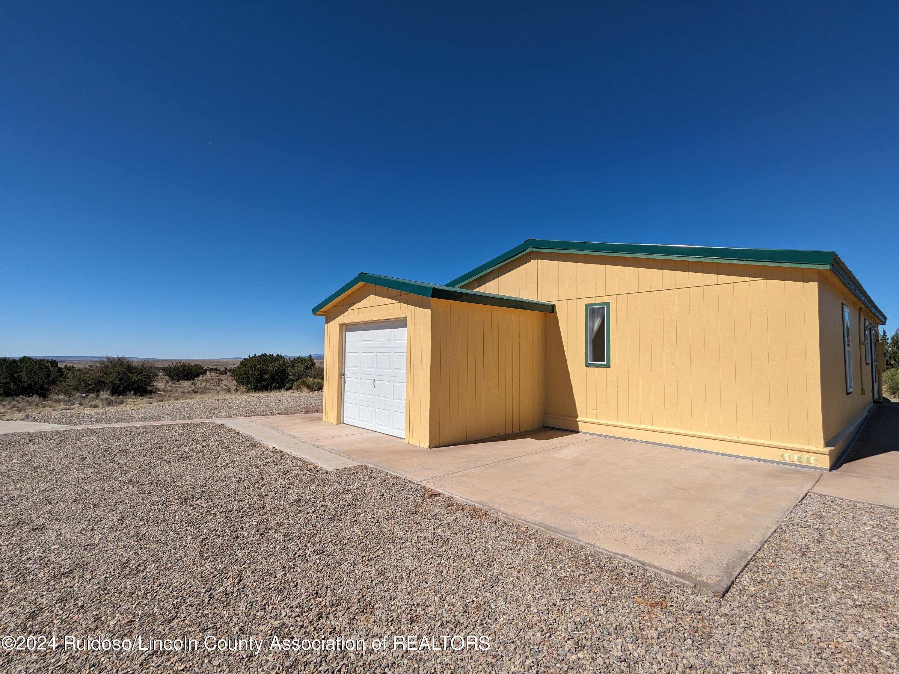 114 Twin Calf Lane, Ancho, New Mexico image 3