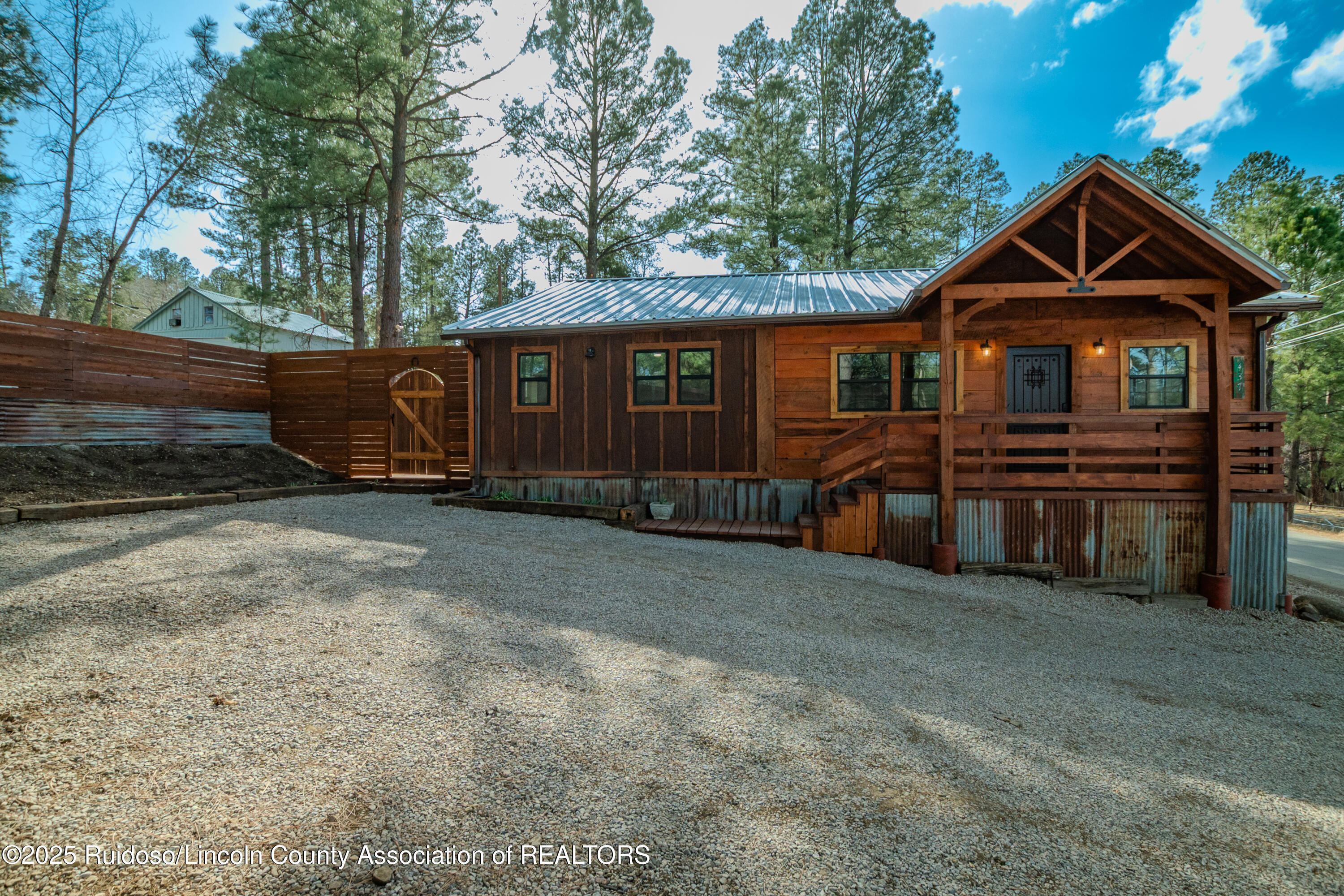 437 First Street, Ruidoso, New Mexico image 1