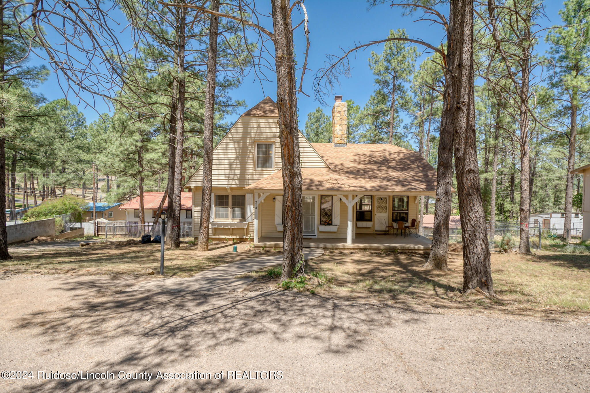 213 Nogal Place, Ruidoso, New Mexico image 2