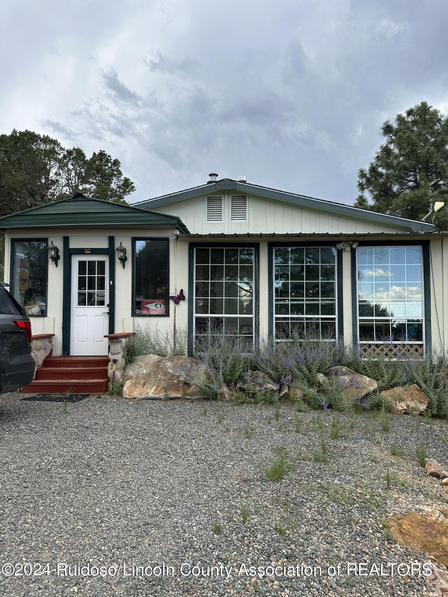 106 Buggy Lane, Nogal, New Mexico image 3