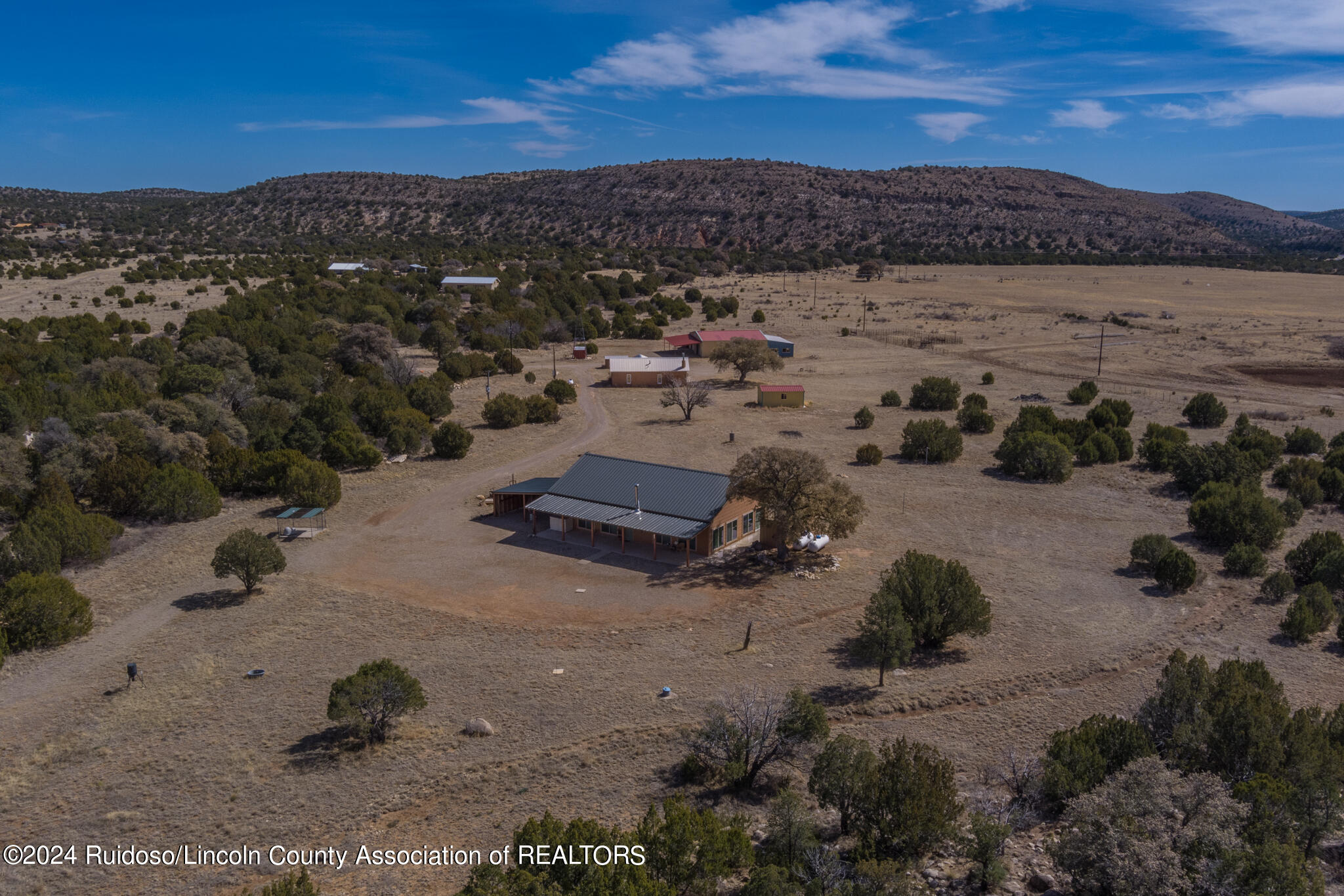 Tinnie, New Mexico 88351, United States, 5 Bedrooms Bedrooms, ,4 BathroomsBathrooms,Residential,Pending,64111