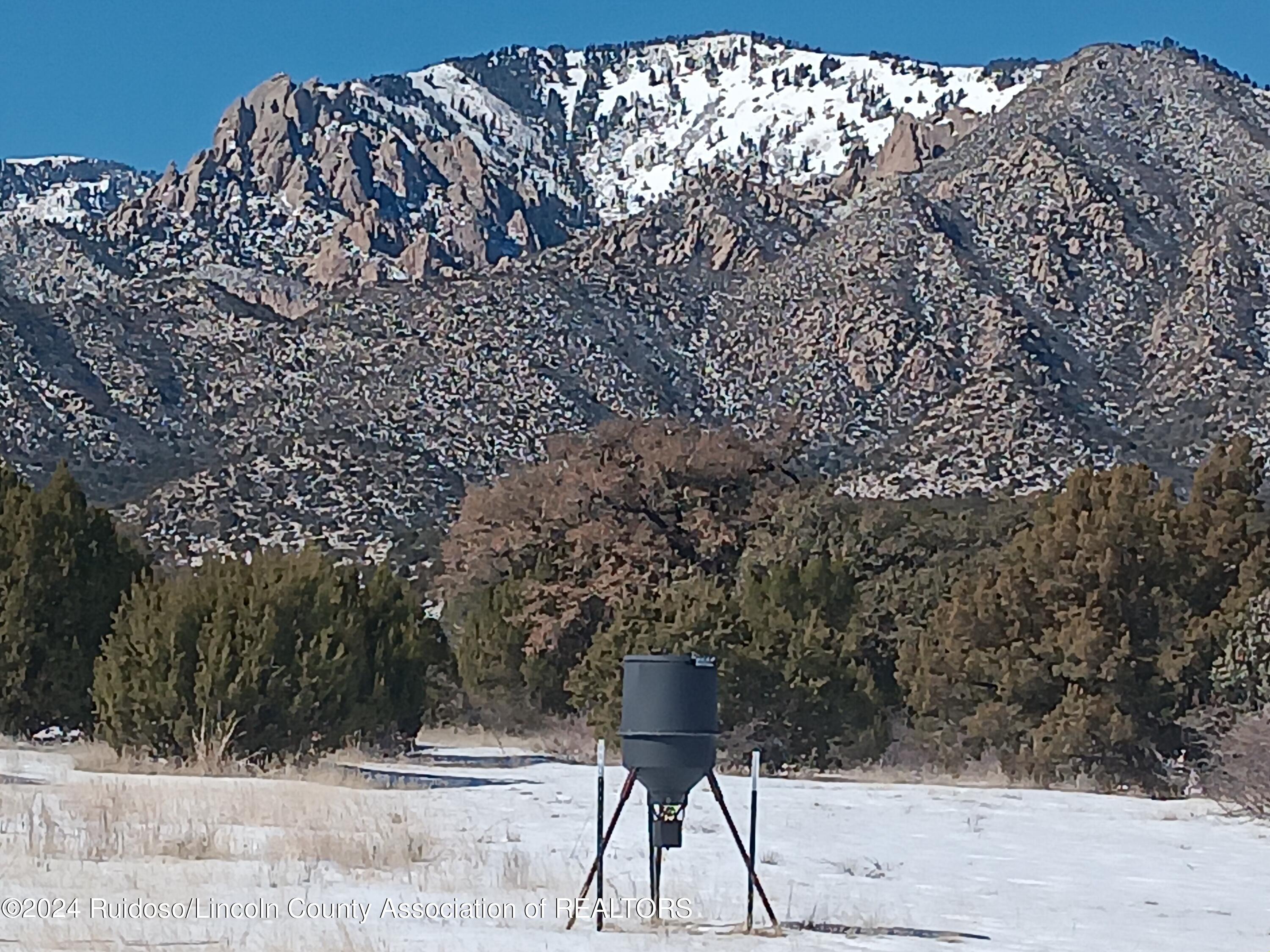 Tinnie, New Mexico 88351, United States, 5 Bedrooms Bedrooms, ,4 BathroomsBathrooms,Residential,Pending,64111