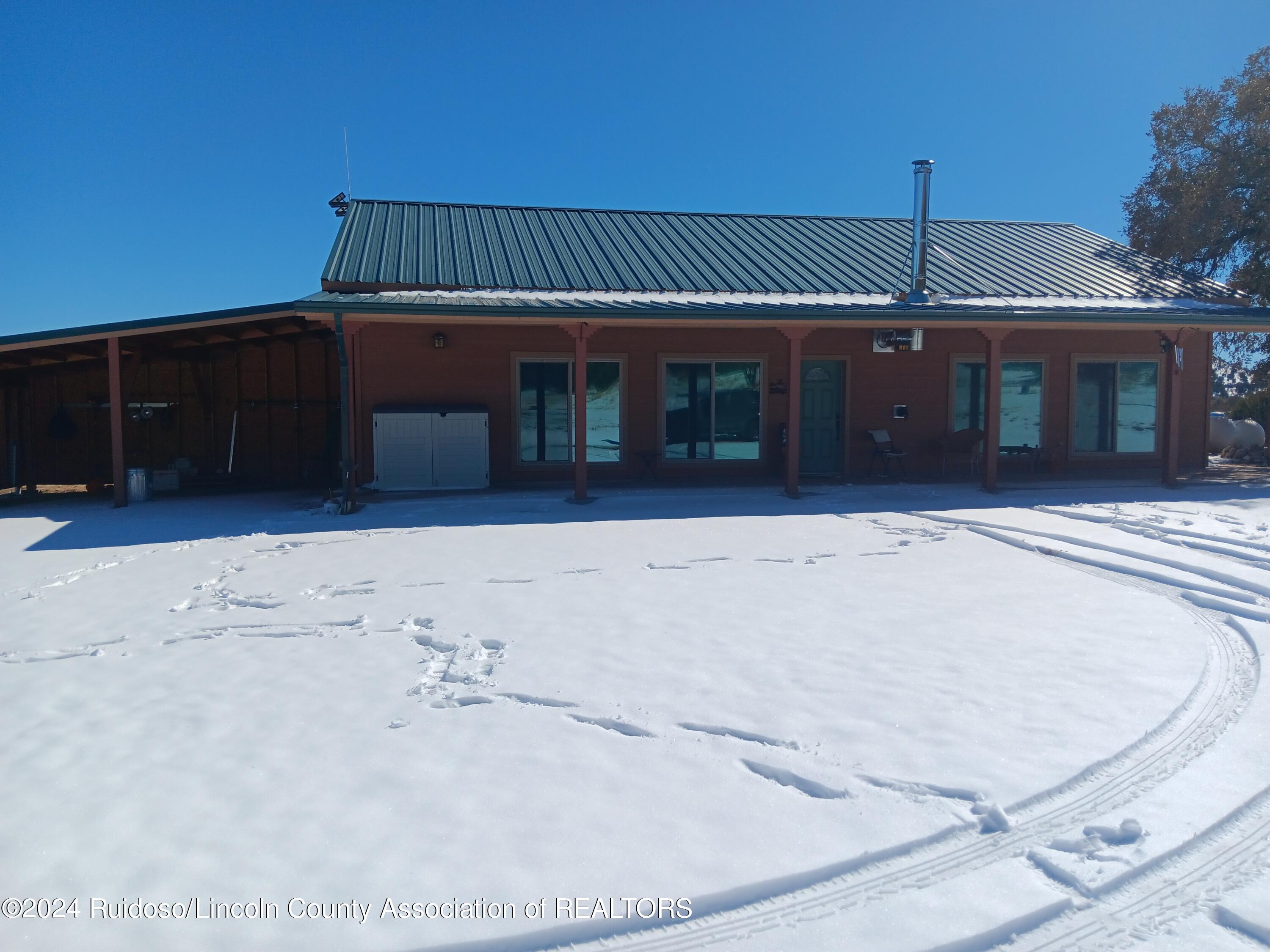 Tinnie, New Mexico 88351, United States, 5 Bedrooms Bedrooms, ,4 BathroomsBathrooms,Residential,Pending,64111