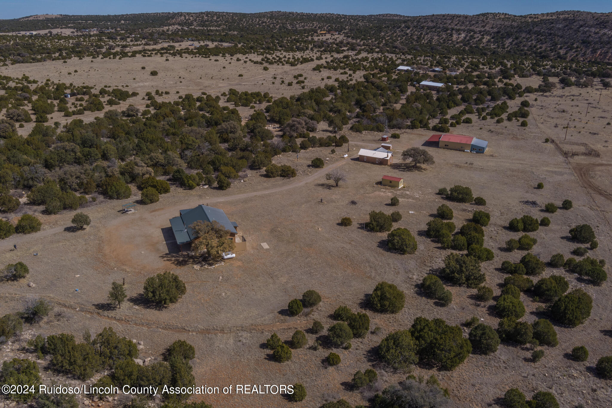 Tinnie, New Mexico 88351, United States, 5 Bedrooms Bedrooms, ,4 BathroomsBathrooms,Residential,Pending,64111