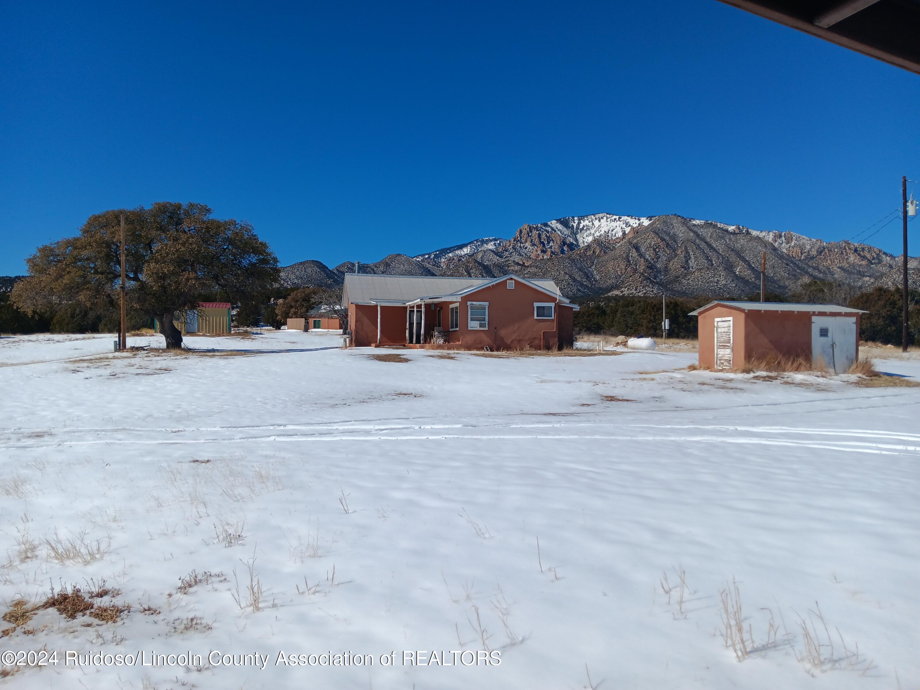 Tinnie, New Mexico 88351, United States, 5 Bedrooms Bedrooms, ,4 BathroomsBathrooms,Residential,Pending,64111