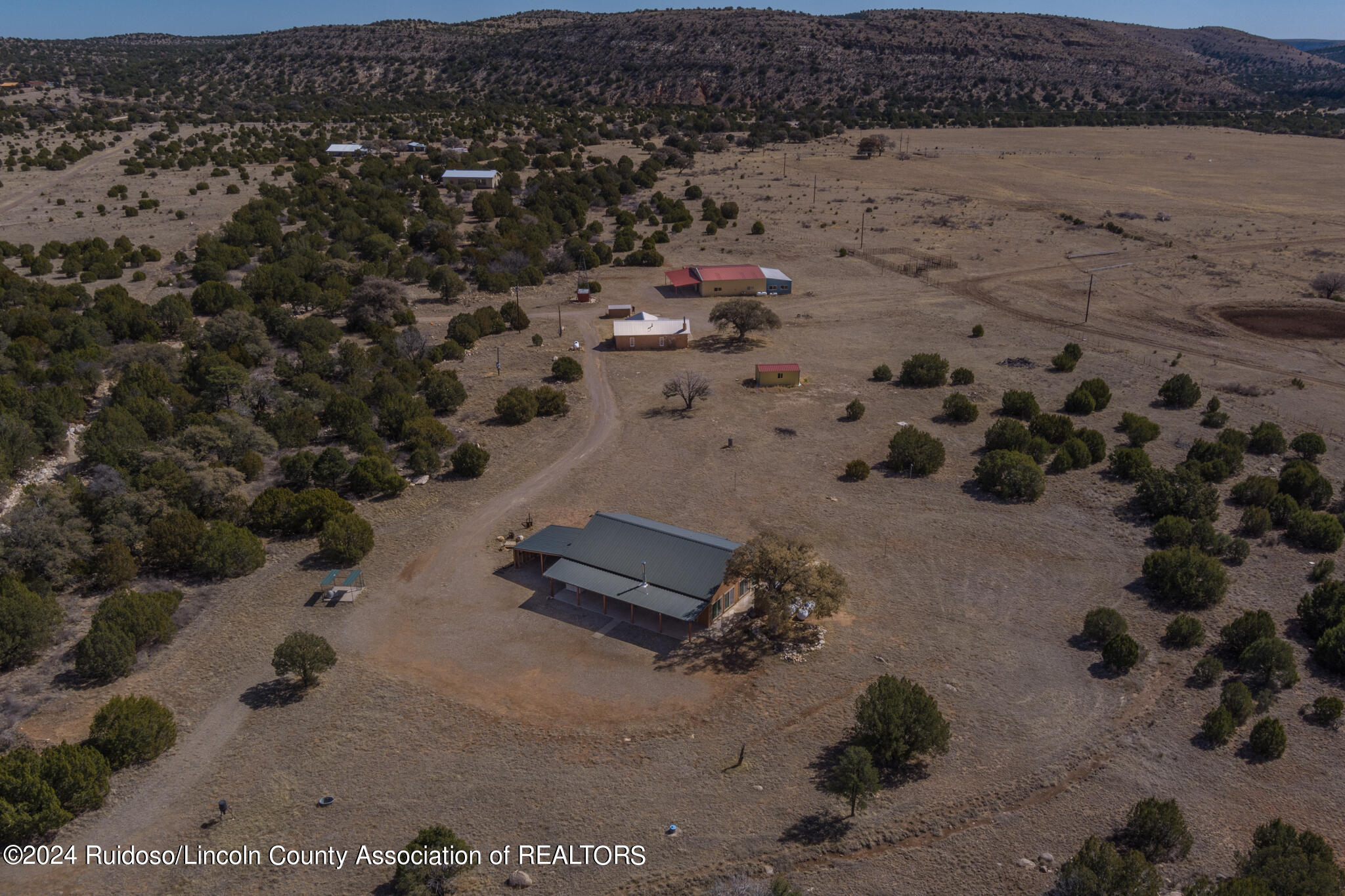 Tinnie, New Mexico 88351, United States, 5 Bedrooms Bedrooms, ,4 BathroomsBathrooms,Residential,Pending,64111