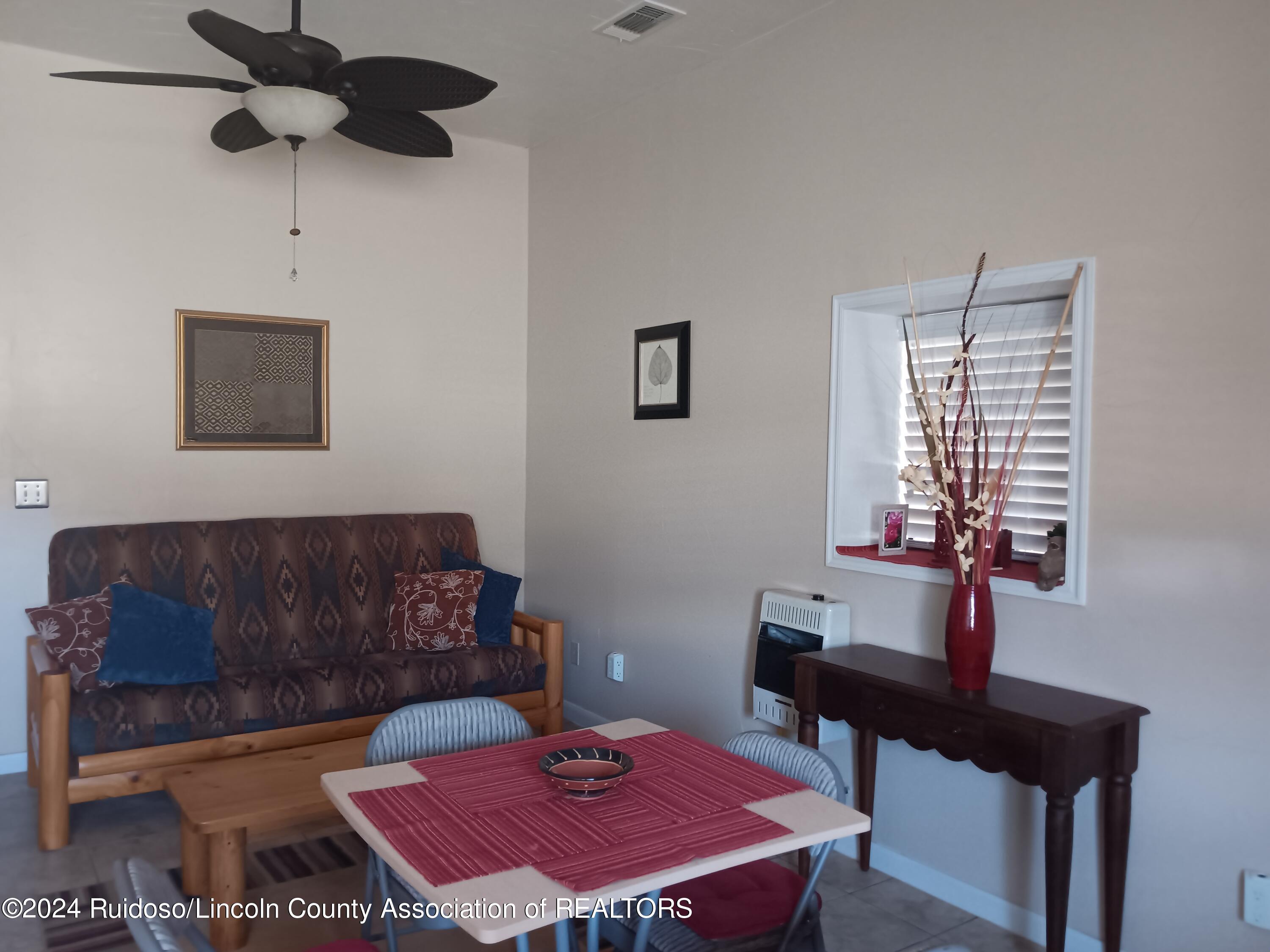 Tinnie, New Mexico 88351, United States, 5 Bedrooms Bedrooms, ,4 BathroomsBathrooms,Residential,Pending,64111