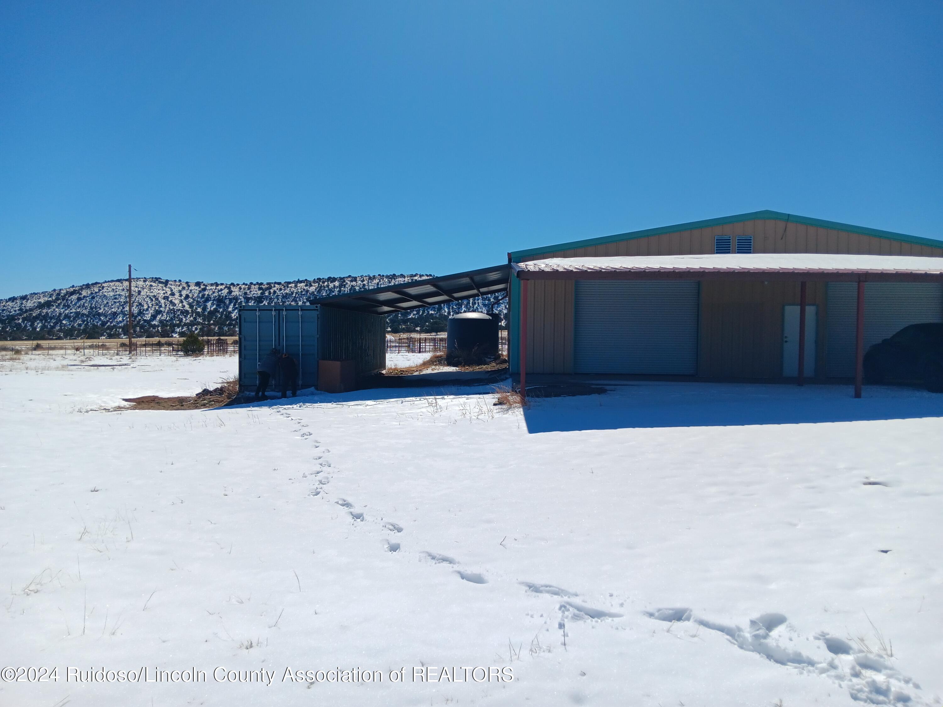 Tinnie, New Mexico 88351, United States, 5 Bedrooms Bedrooms, ,4 BathroomsBathrooms,Residential,Pending,64111