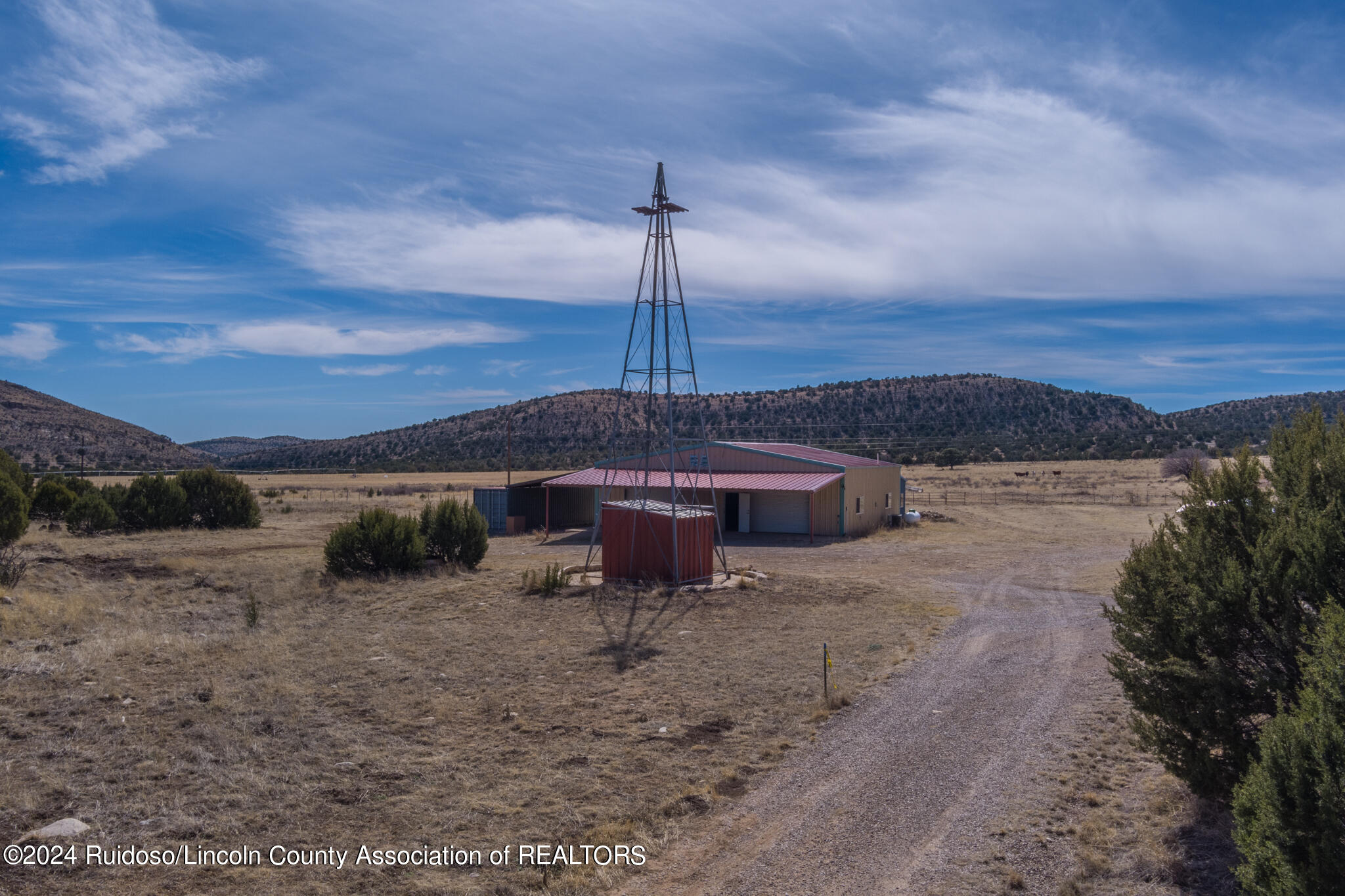 Tinnie, New Mexico 88351, United States, 5 Bedrooms Bedrooms, ,4 BathroomsBathrooms,Residential,Pending,64111
