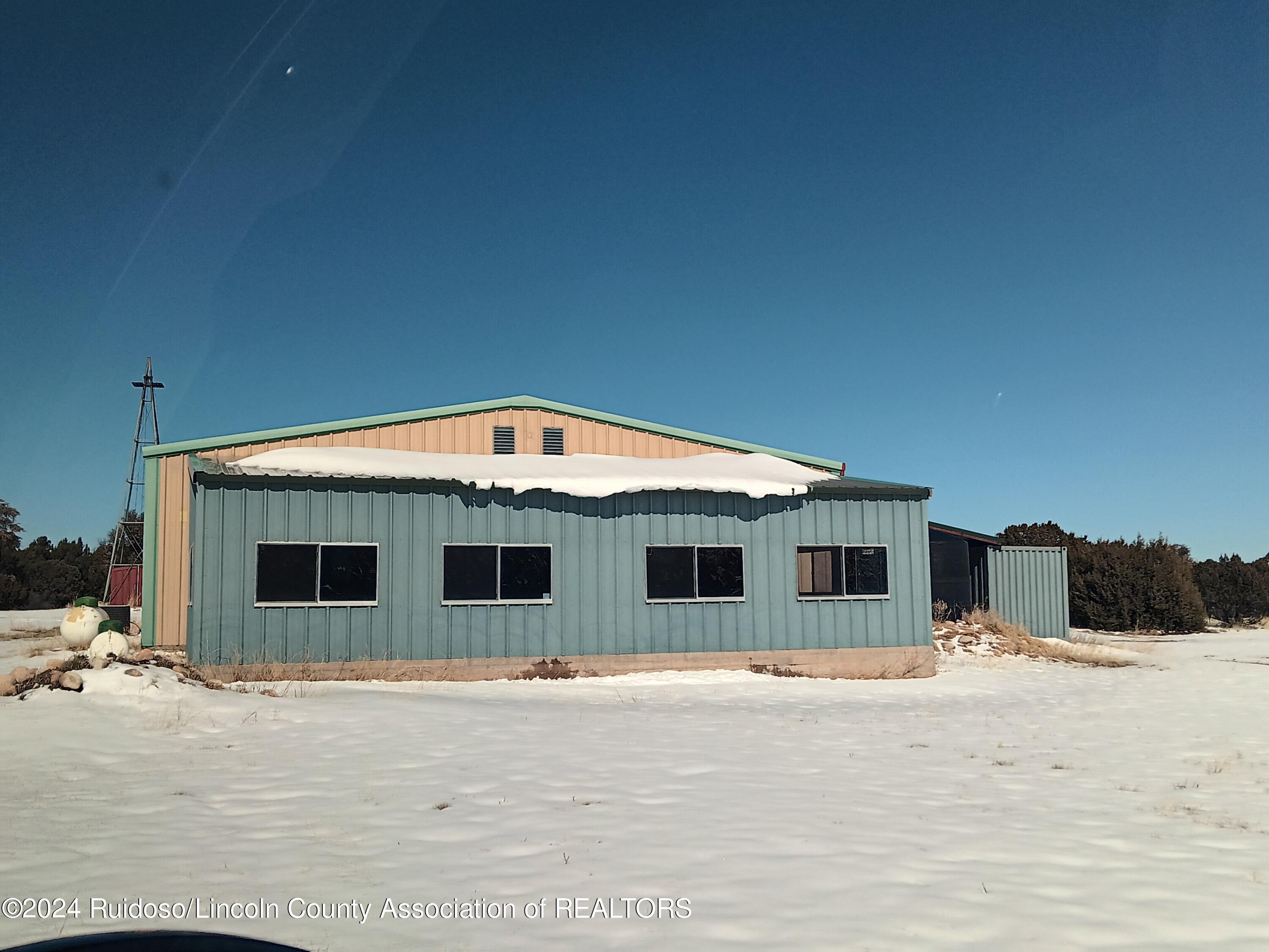 Tinnie, New Mexico 88351, United States, 5 Bedrooms Bedrooms, ,4 BathroomsBathrooms,Residential,Pending,64111