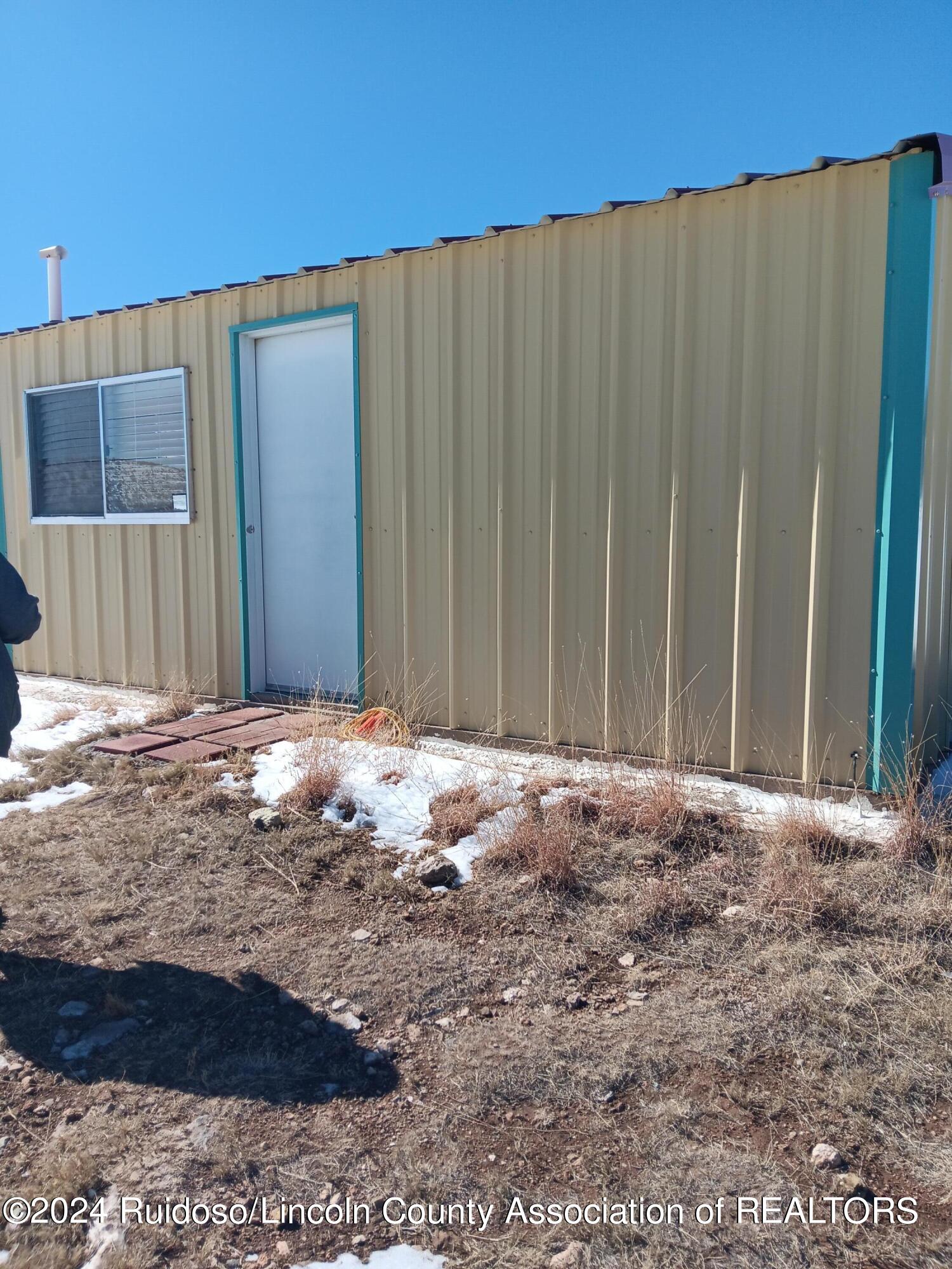 Tinnie, New Mexico 88351, United States, 5 Bedrooms Bedrooms, ,4 BathroomsBathrooms,Residential,Pending,64111