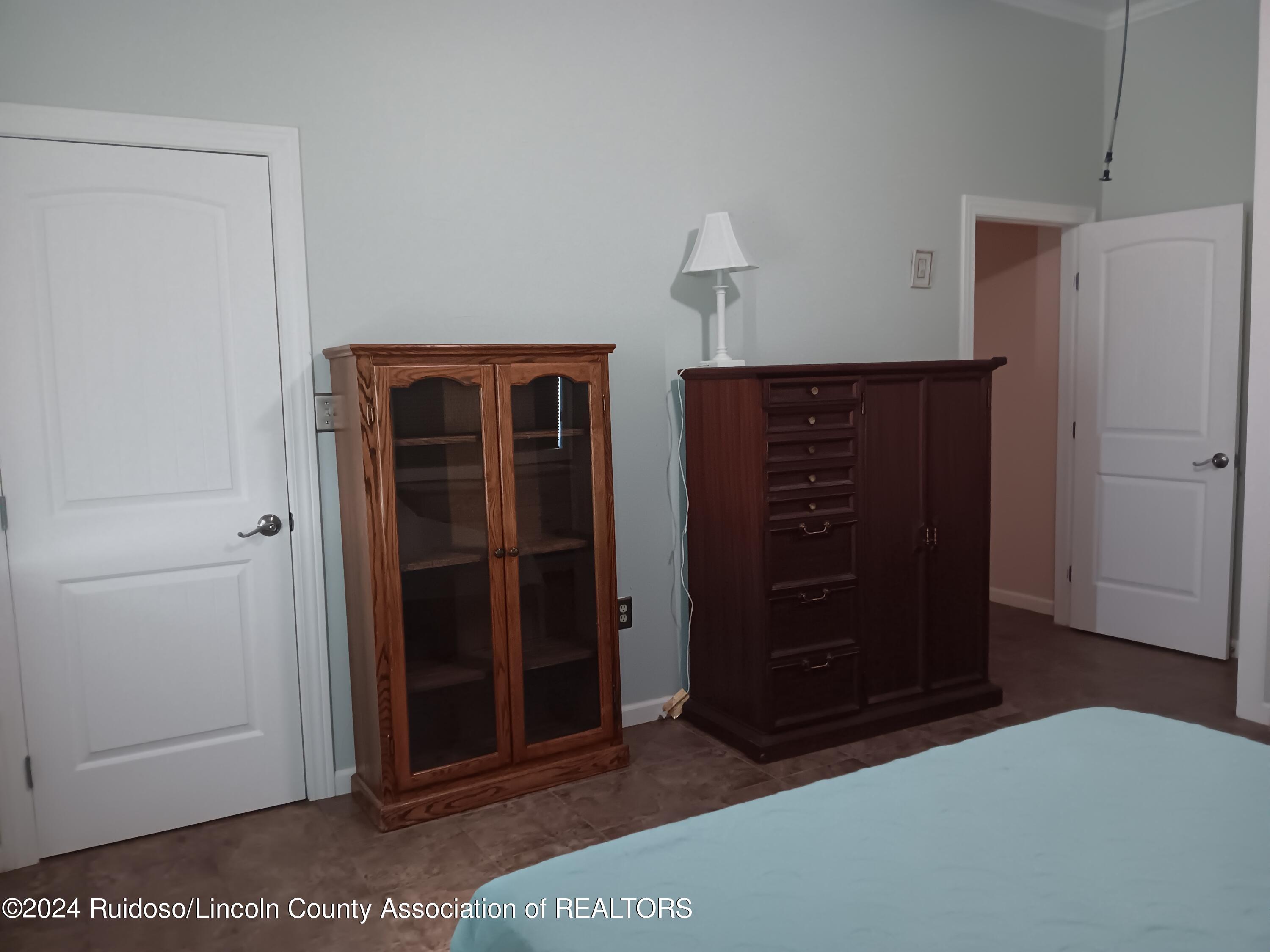 Tinnie, New Mexico 88351, United States, 5 Bedrooms Bedrooms, ,4 BathroomsBathrooms,Residential,Pending,64111