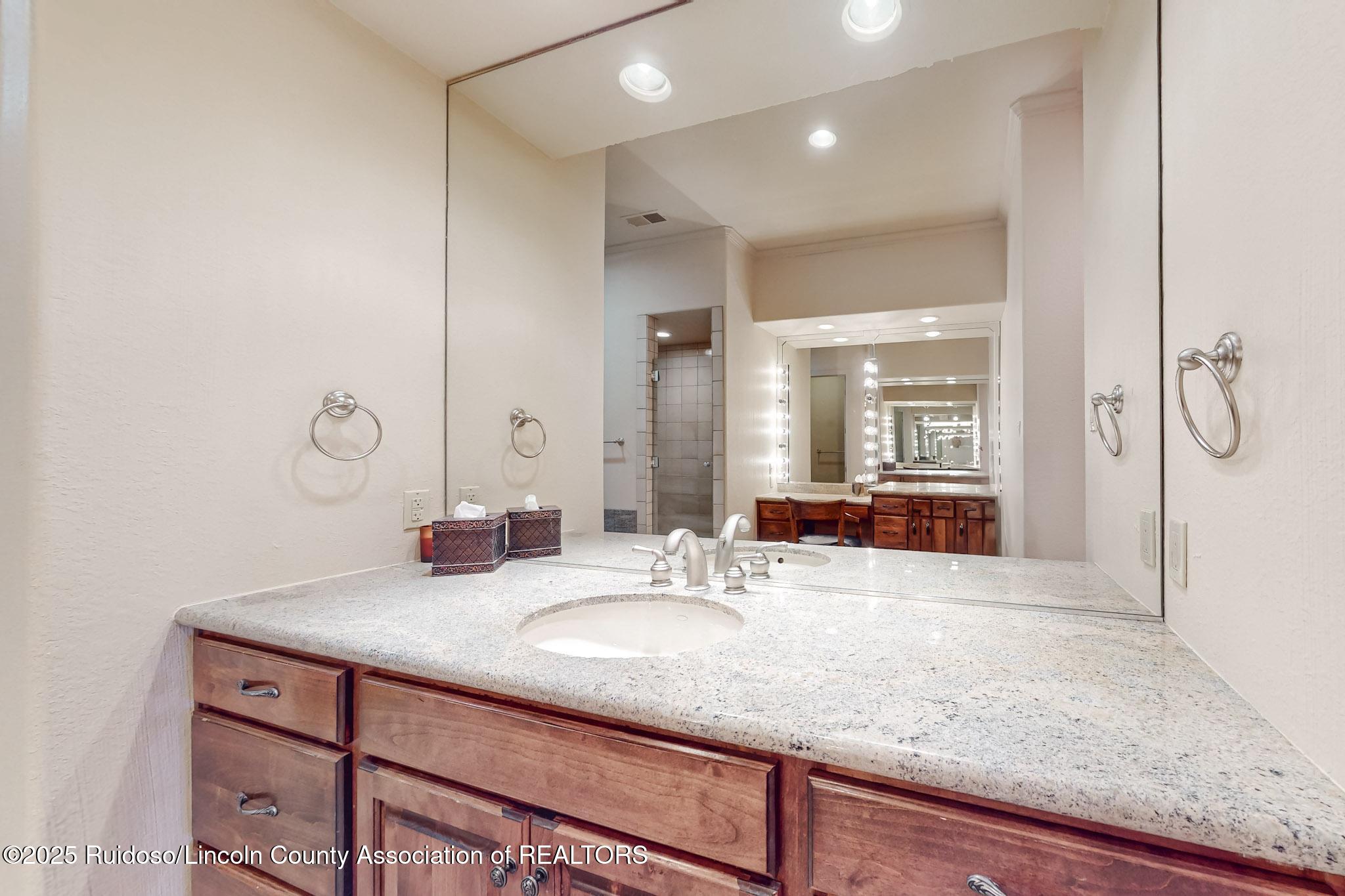 105 Racquet Place #UNIT 104, Ruidoso, New Mexico image 23
