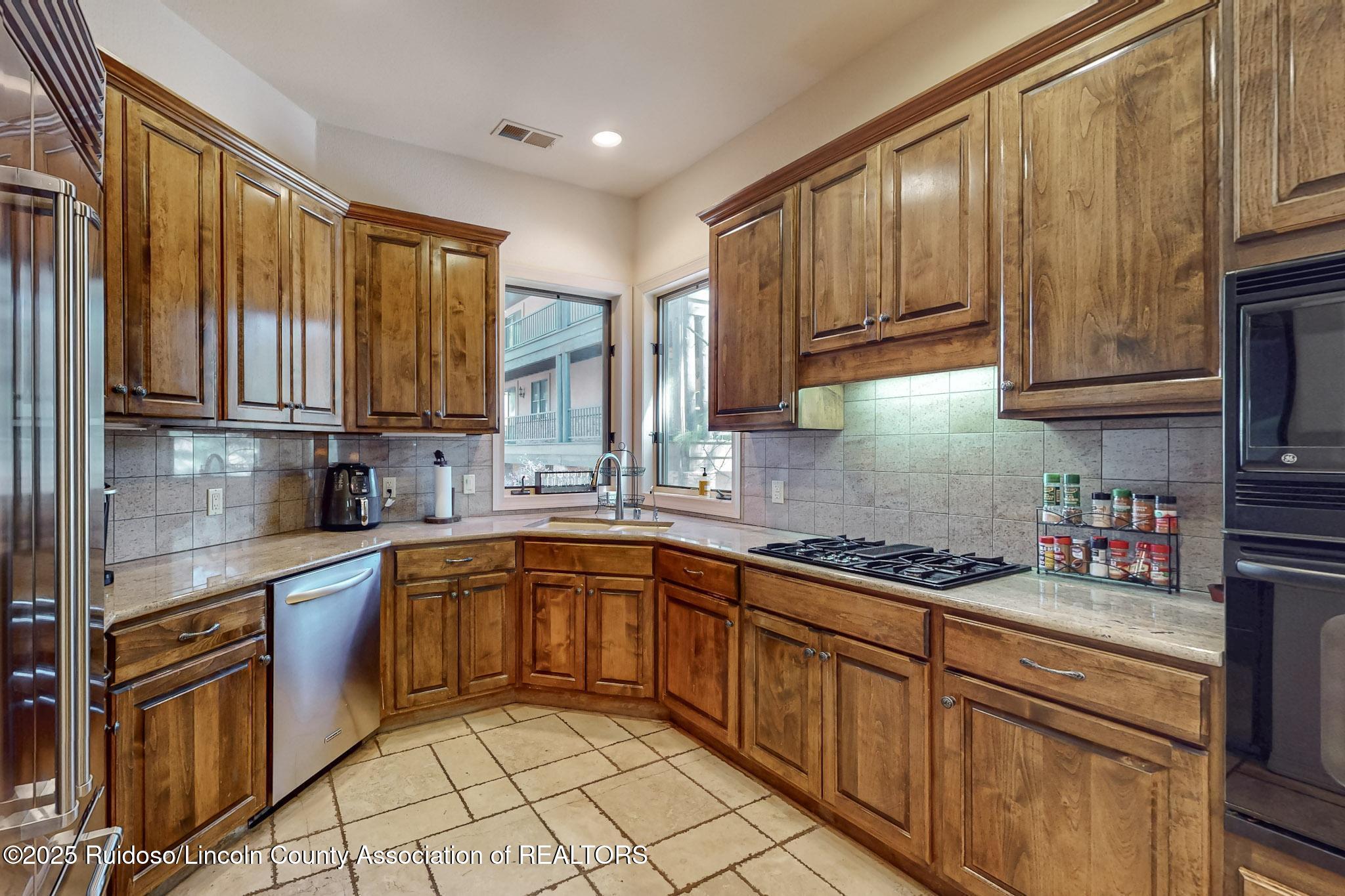 105 Racquet Place #UNIT 104, Ruidoso, New Mexico image 16