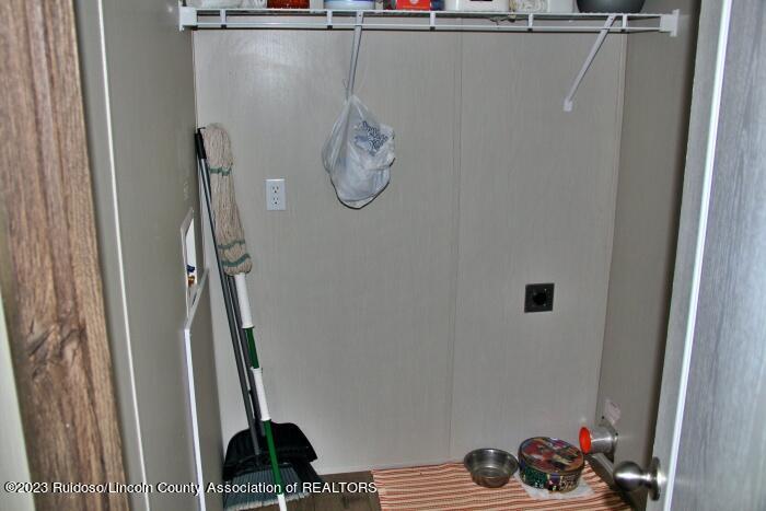 Ruidoso, New Mexico 88345, United States, 3 Bedrooms Bedrooms, ,2 BathroomsBathrooms,Residential,Pending,72127