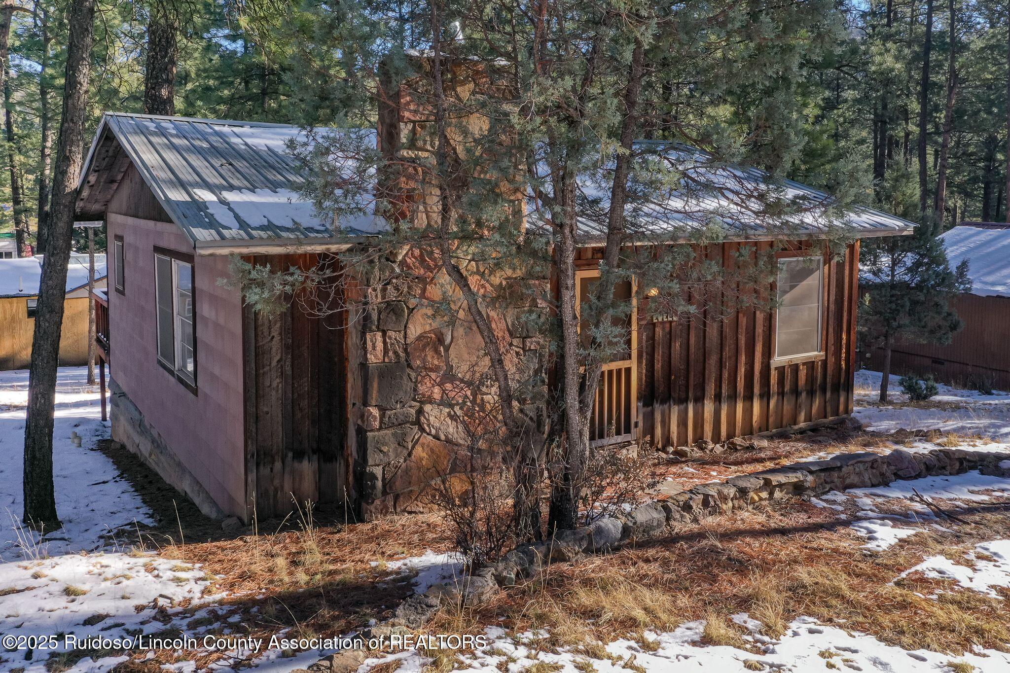 303 Pearl Avenue, Ruidoso, New Mexico image 2