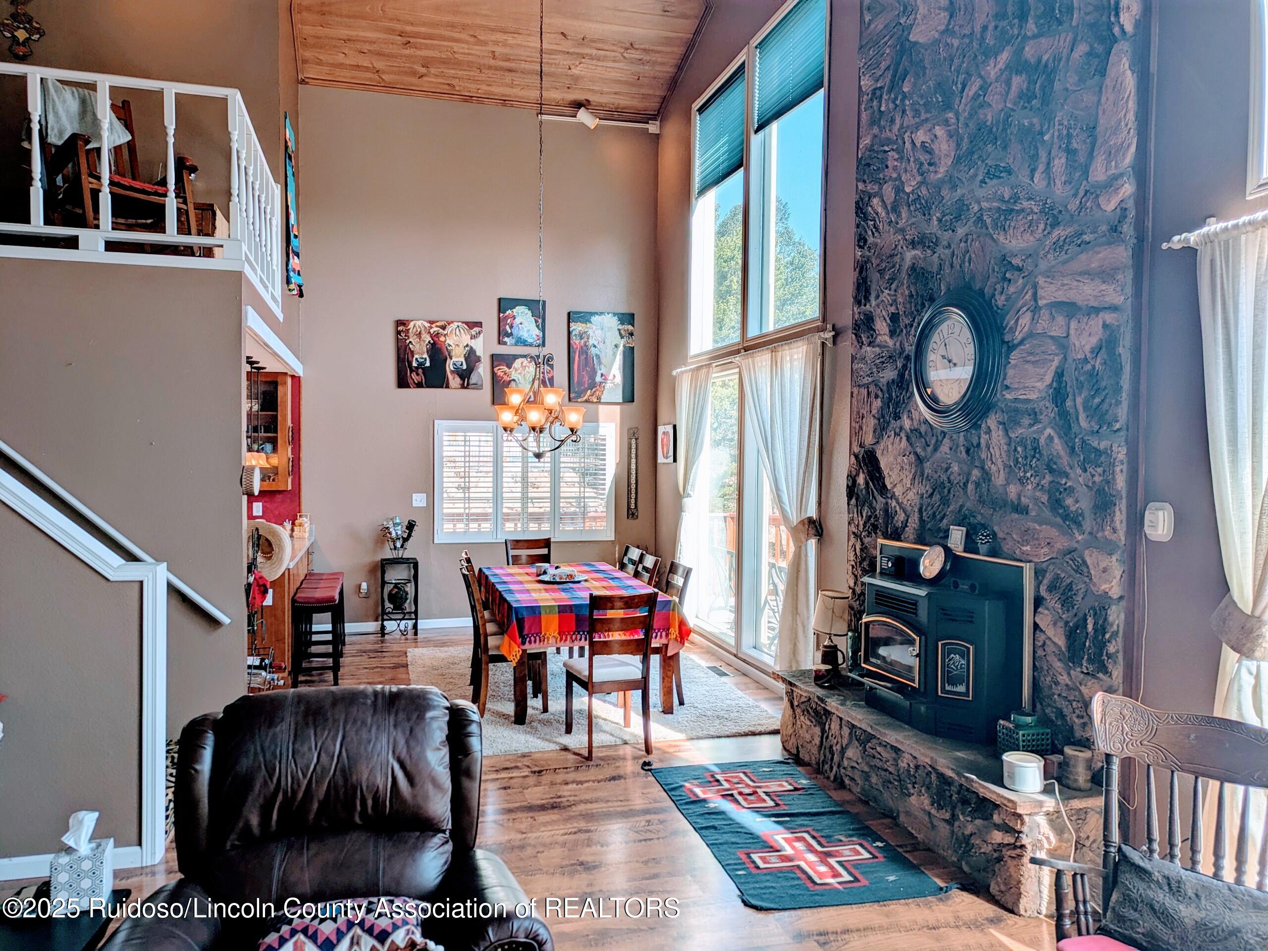 102 Angeles Drive, Ruidoso, New Mexico image 2