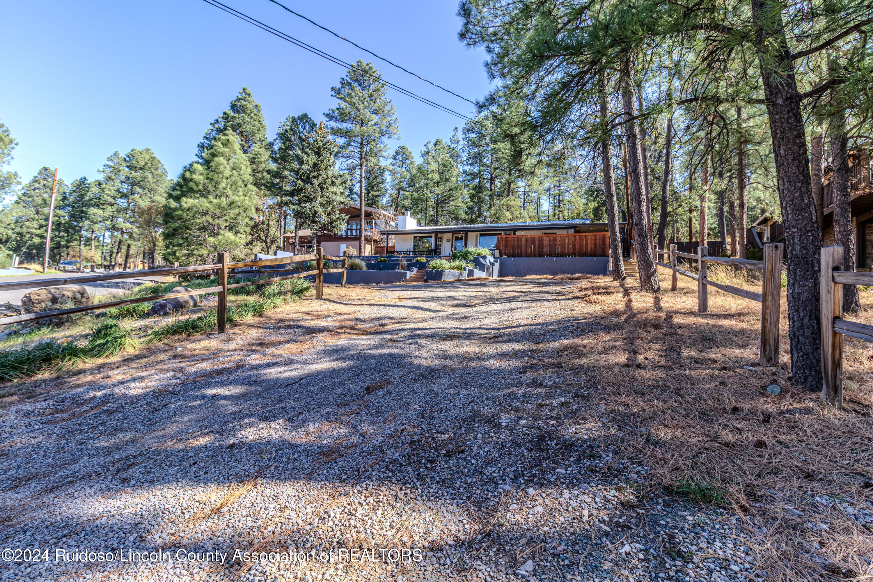 240 Country Club Drive, Ruidoso, New Mexico image 4