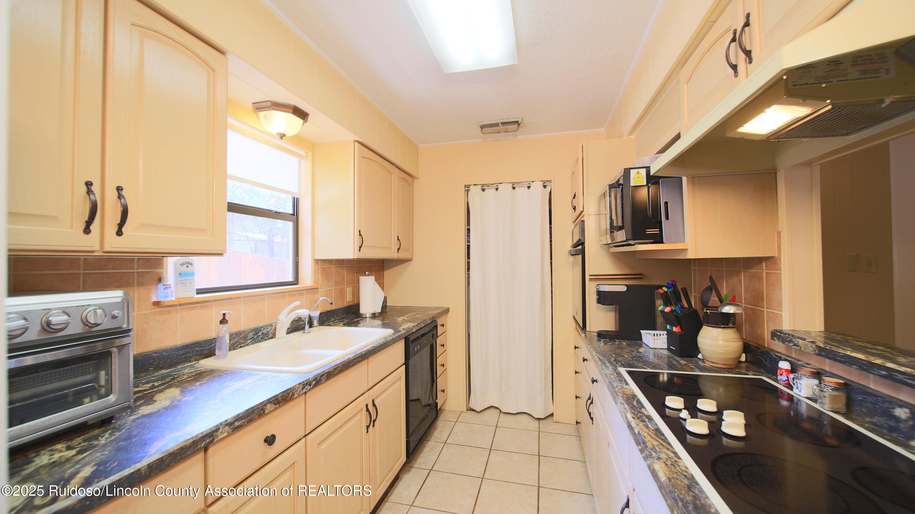 102 Heath Drive, Ruidoso, New Mexico image 8
