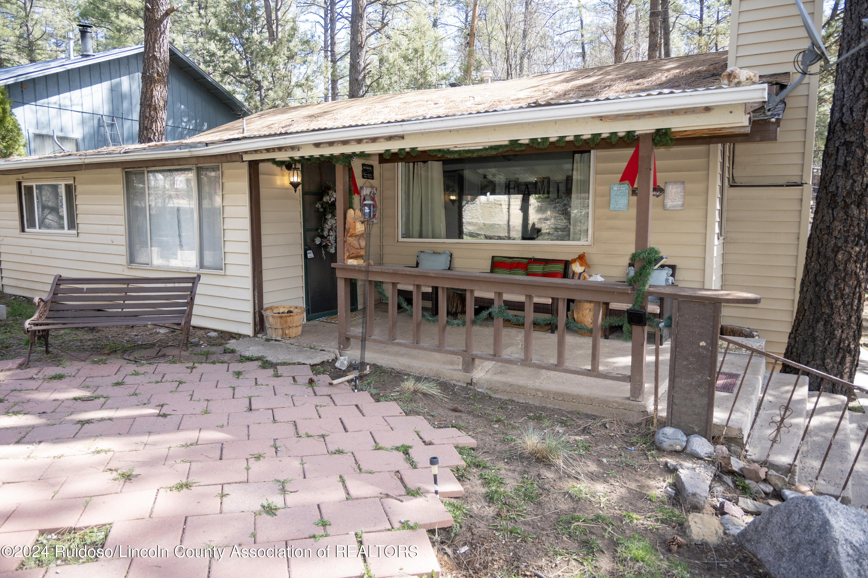 102 Ivy Lane, Ruidoso, New Mexico image 2