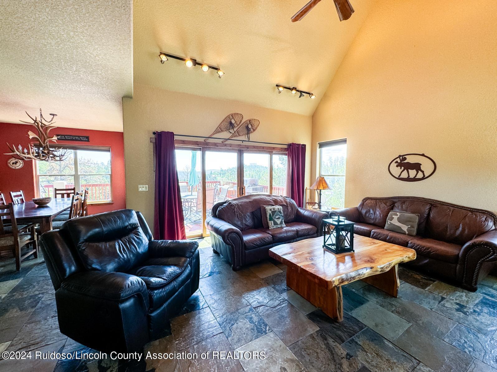 105 Abbey Place, Ruidoso, New Mexico image 4