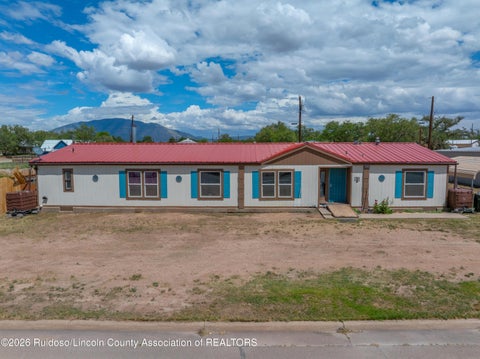 Mobile Home For Sale - 709 & 711 East Avenue<br/> Lincoln County, Carrizozo, NM 88301
