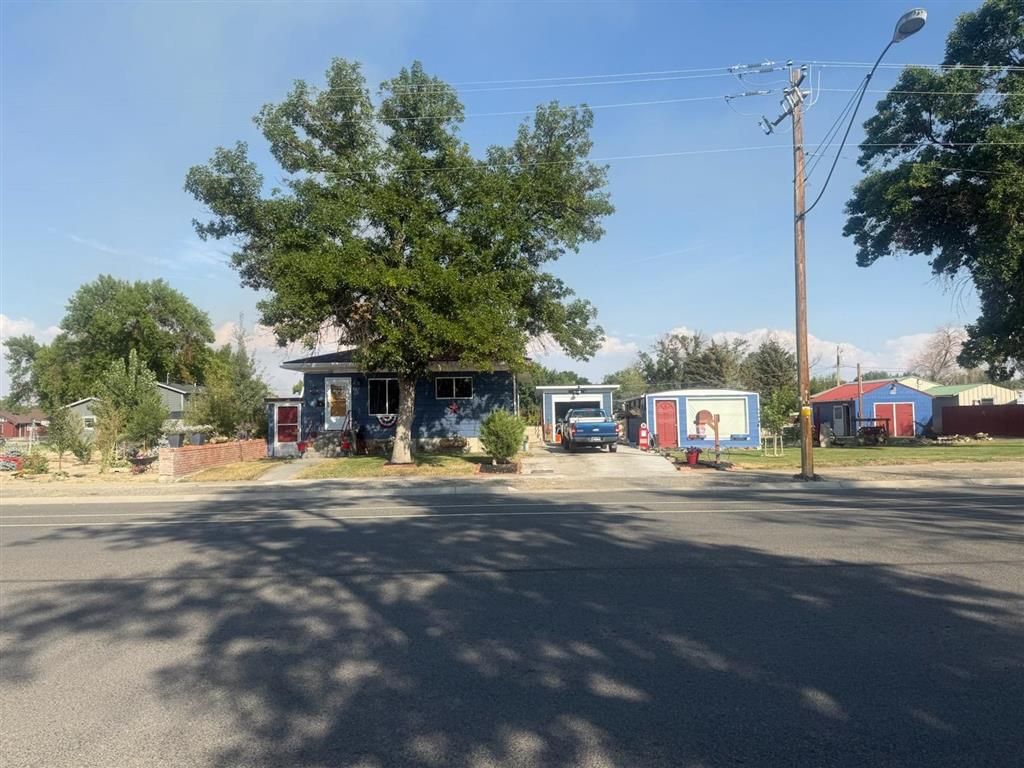 Photo of 527 Shoshone Ave, Lovell, WY 82431 (MLS # 10031670)