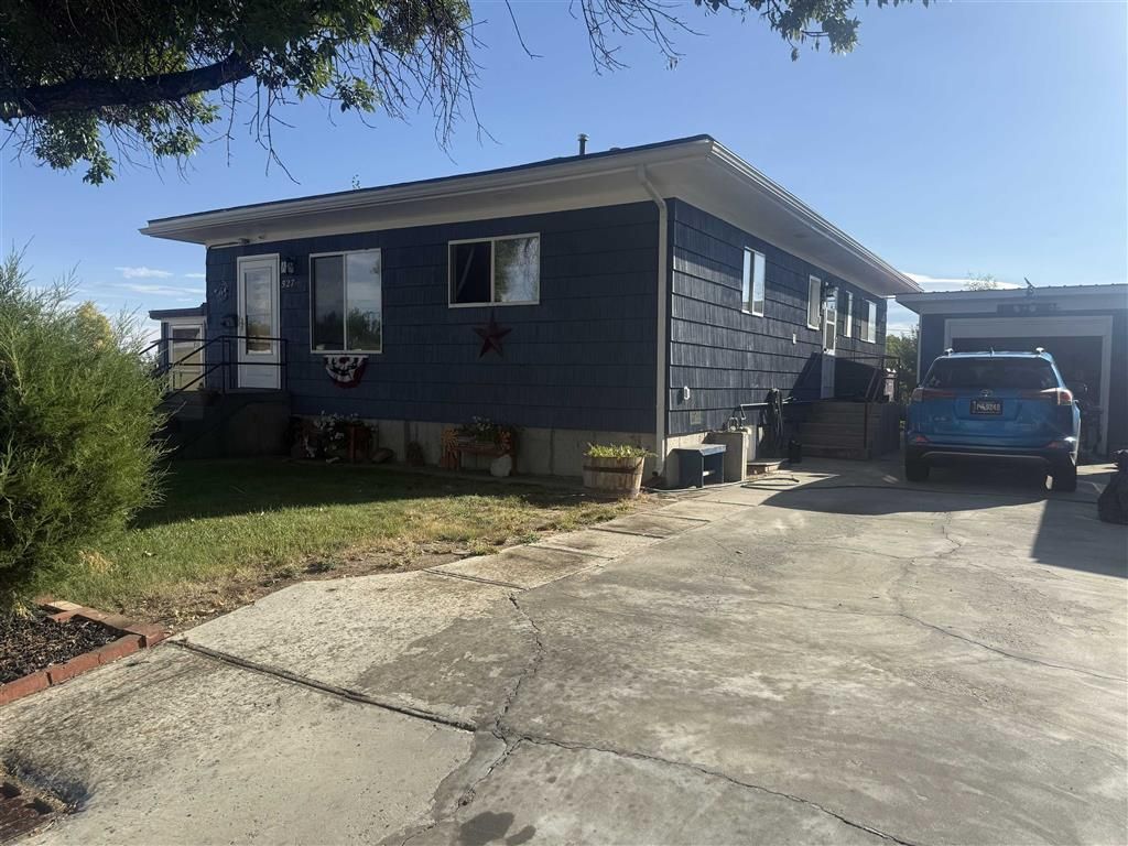 Photo of 527 Shoshone Ave, Lovell, WY 82431 (MLS # 10031670)